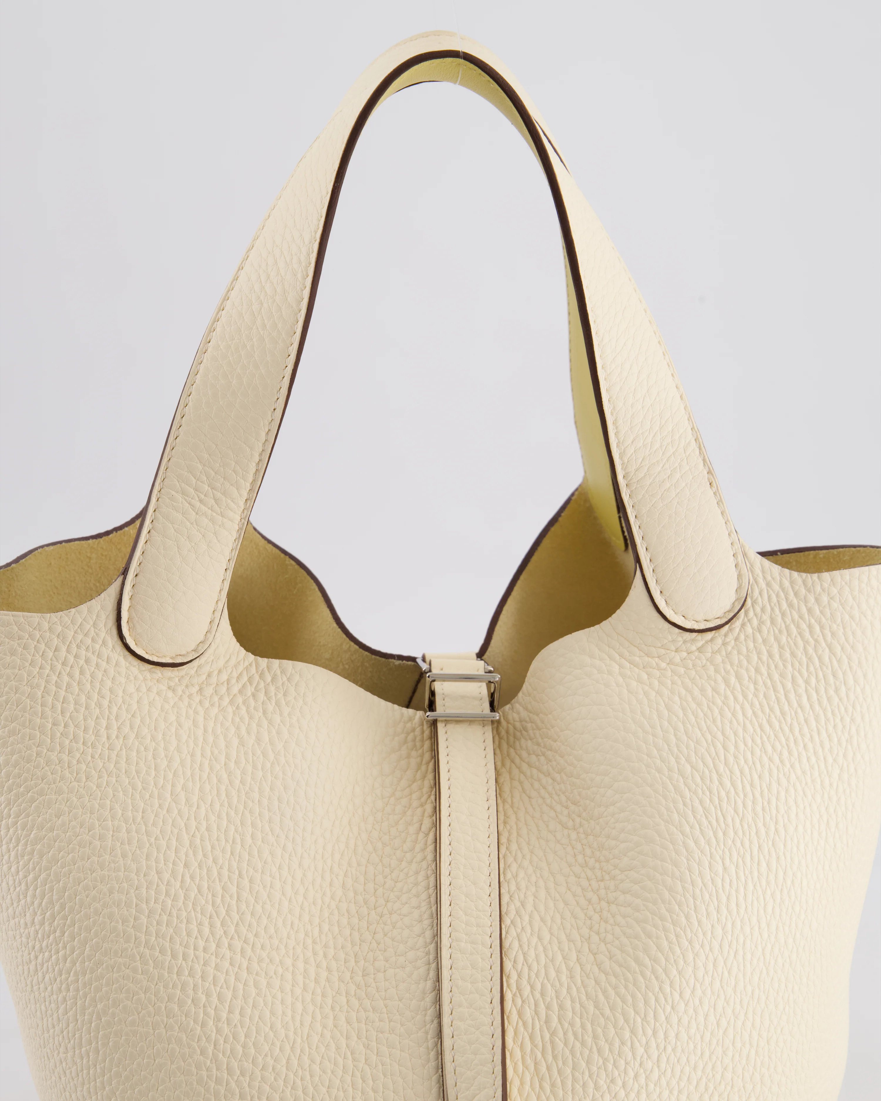Hermes Picotin Eclat Lock 22 Bag in Nata Clemence Leather with Jaune Poussin Interior Handle & Palladium Hardware - Image 13