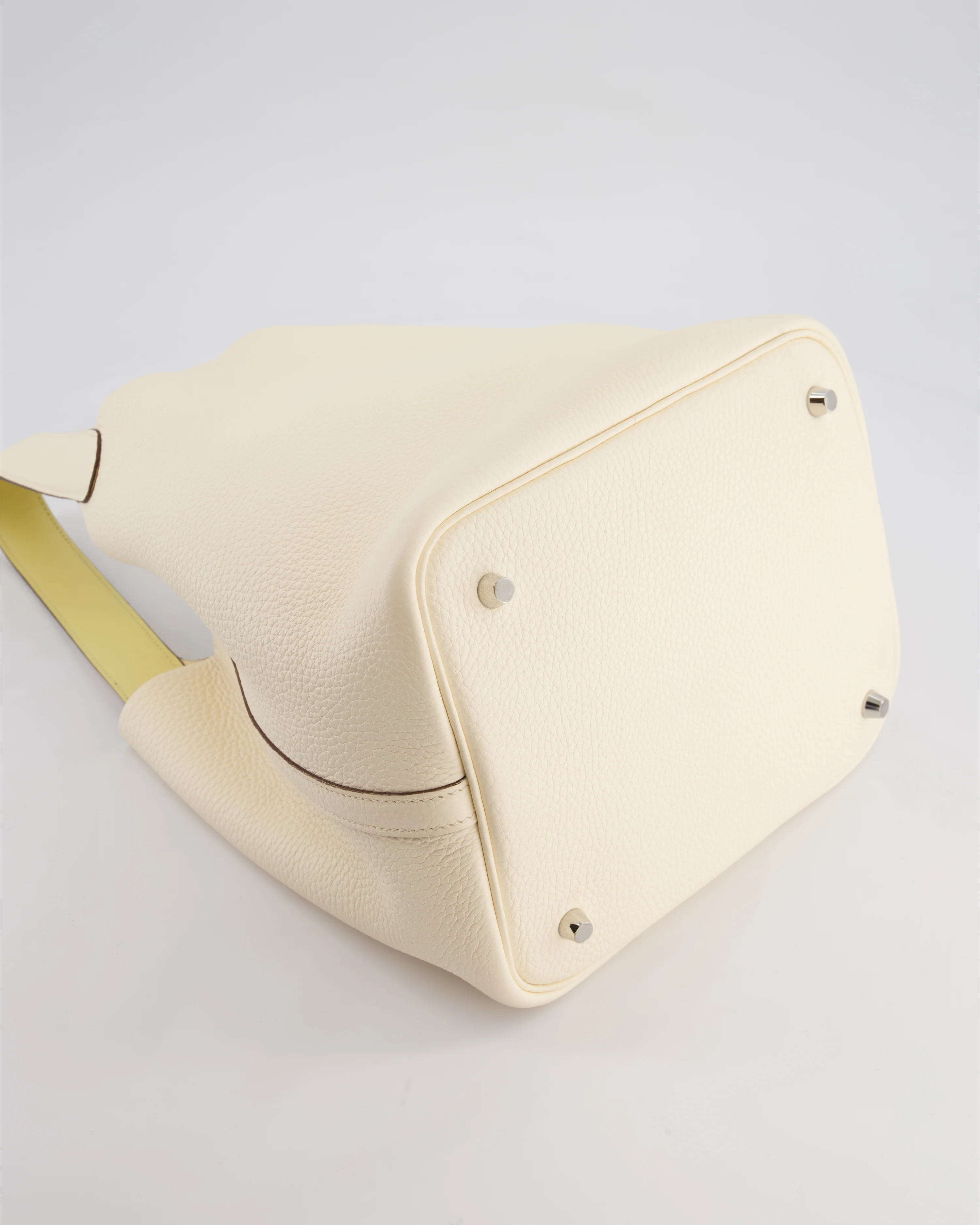 Hermes Picotin Eclat Lock 22 Bag in Nata Clemence Leather with Jaune Poussin Interior Handle & Palladium Hardware - Image 16