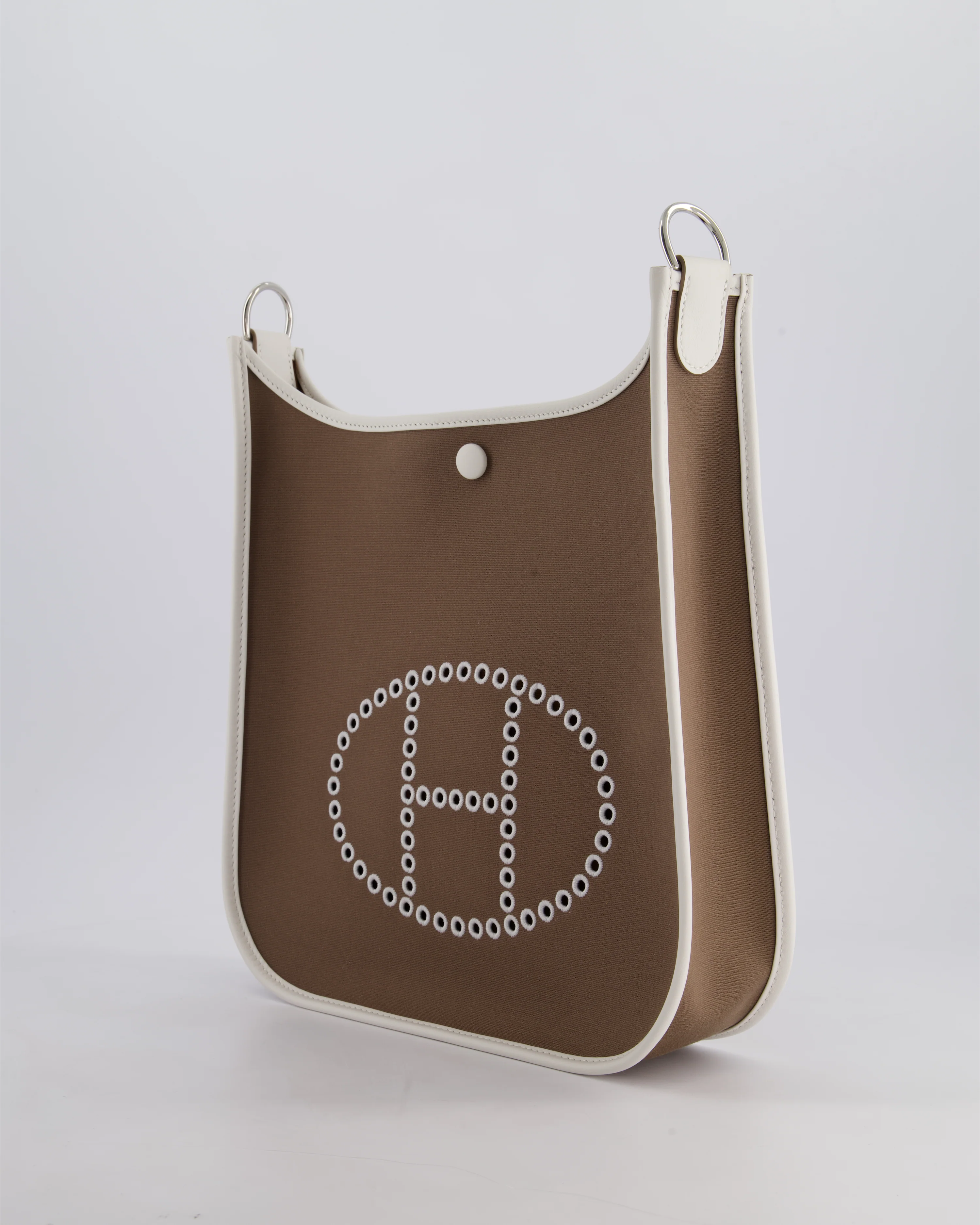 Hermes Evelyne 29 in Neo Etoupe Canvas and White with Palladium Hardware - Image 10