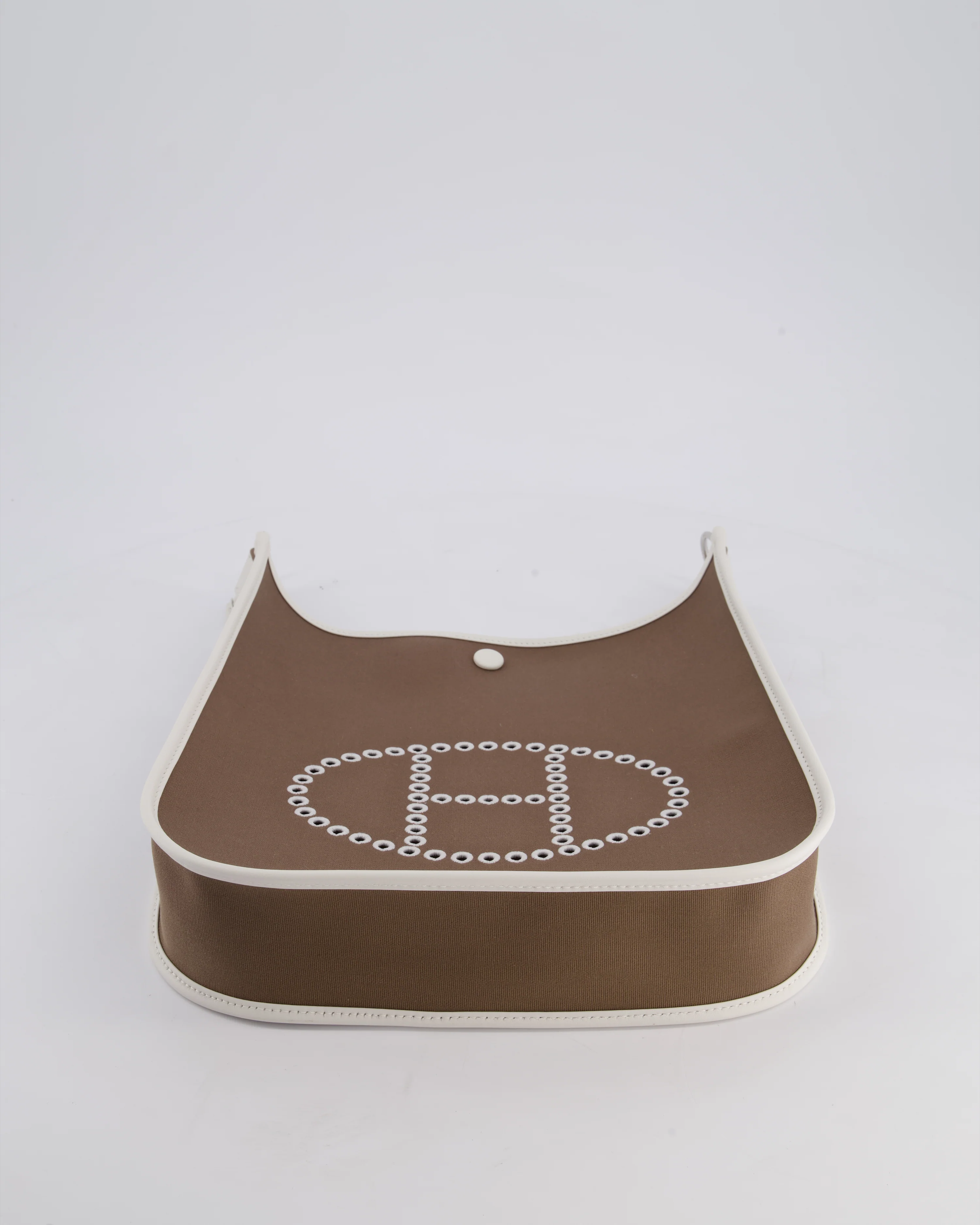 Hermes Evelyne 29 in Neo Etoupe Canvas and White with Palladium Hardware - Image 18