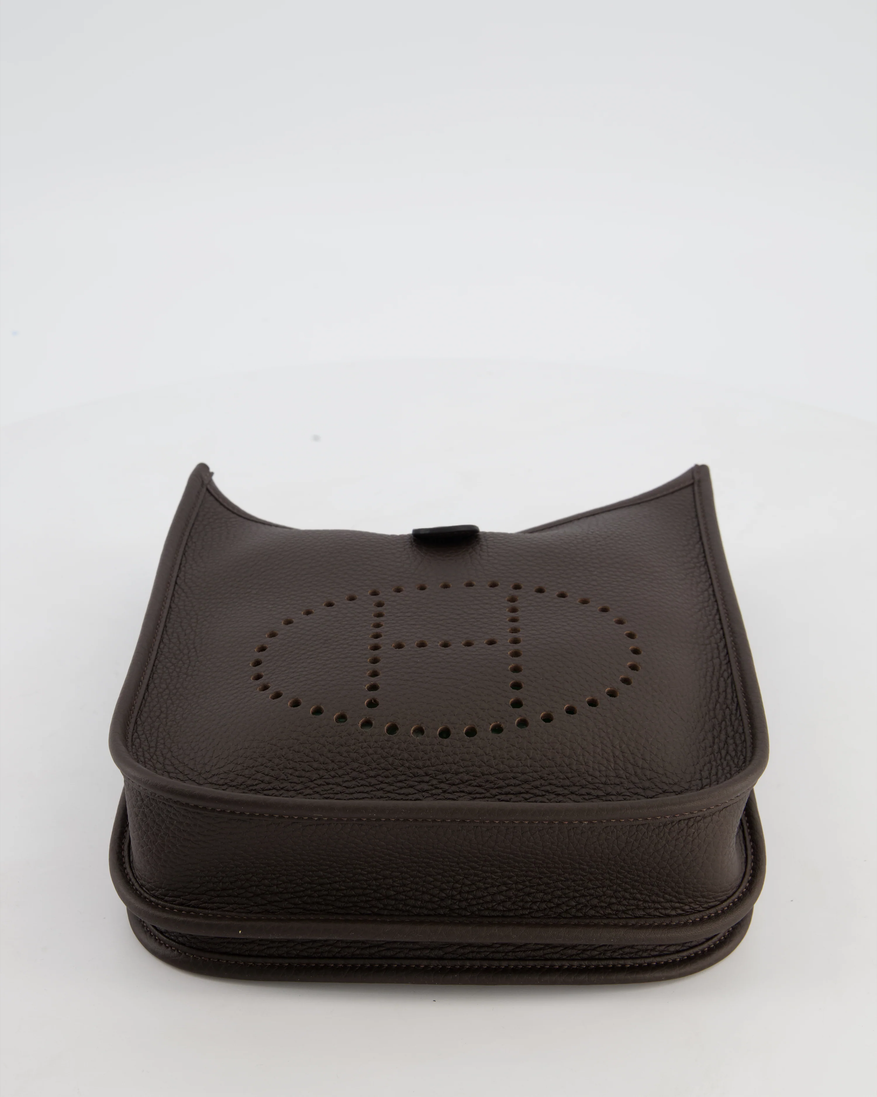 *HOT* Hermès Evelyne III 23 Bag in Ebene Taurillon Clemence Leather with Palladium Hardware - Image 16