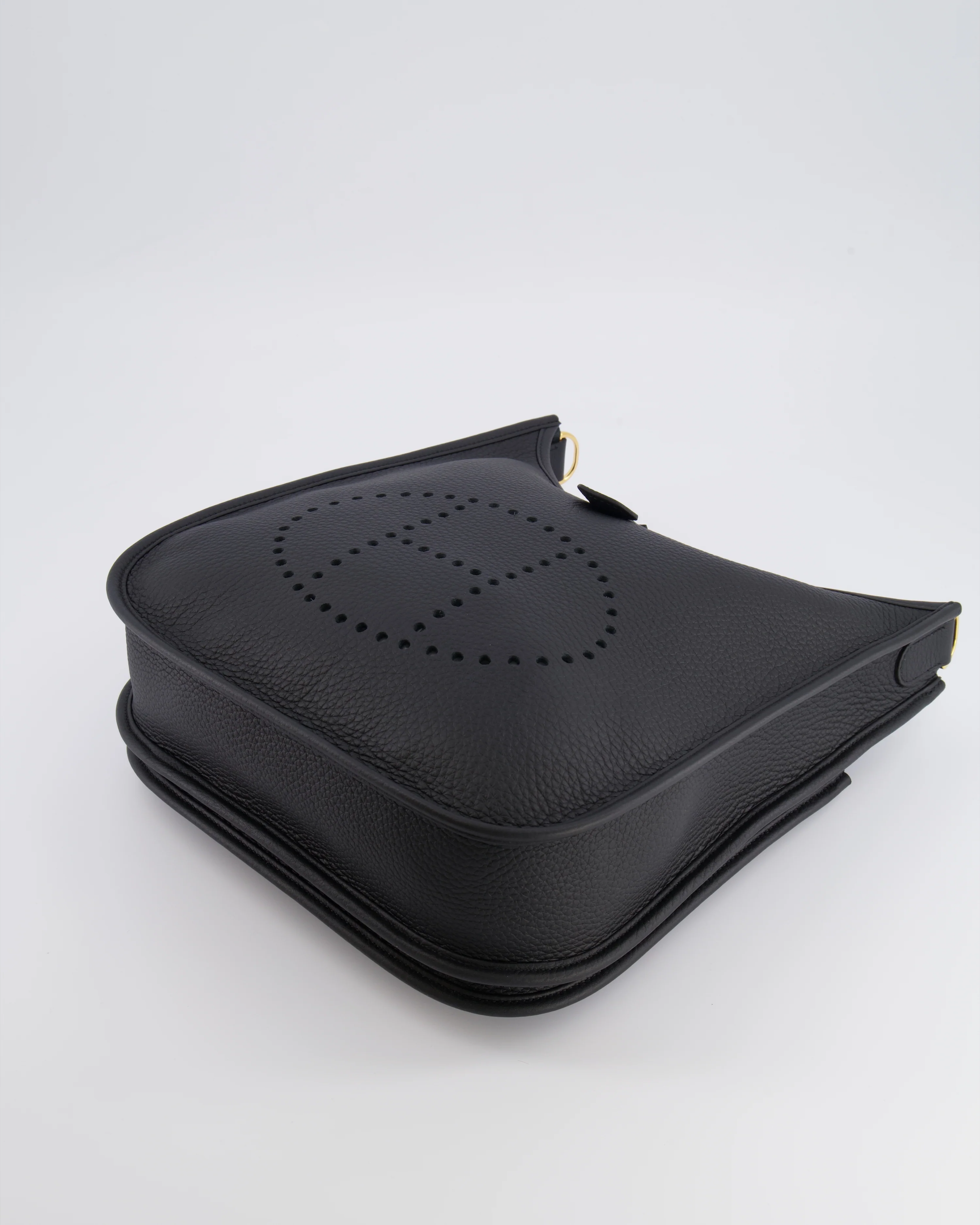 Hermès Evelyne III 29 Bag in Black Taurillon Clemence Leather with Gold Hardware - Image 18