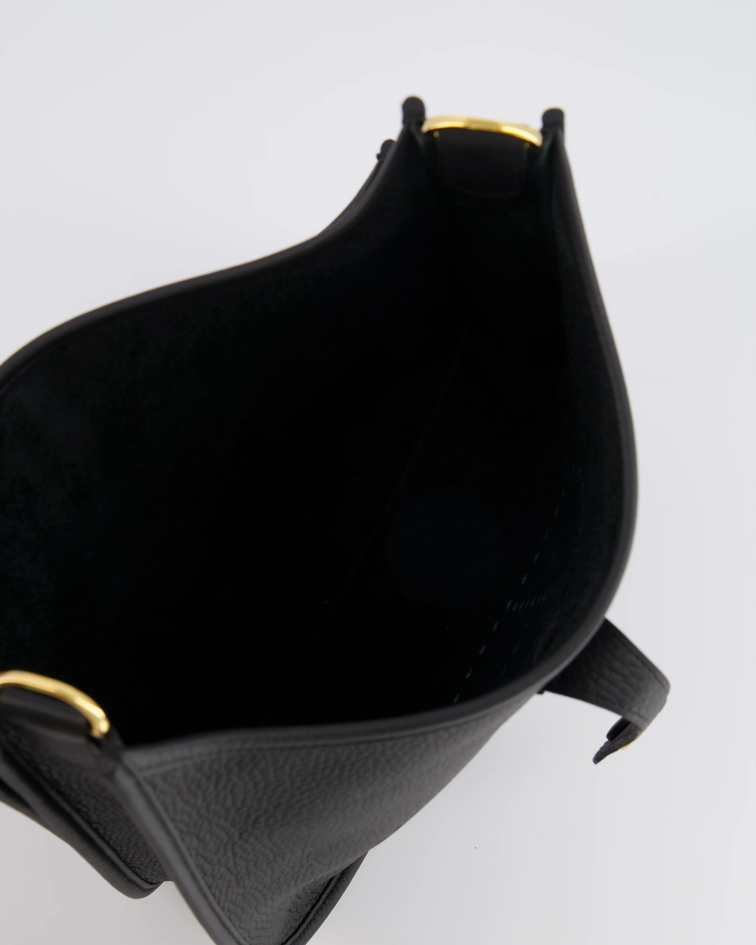 Hermès Evelyne III 29 Bag in Black Taurillon Clemence Leather with Gold Hardware - Image 20