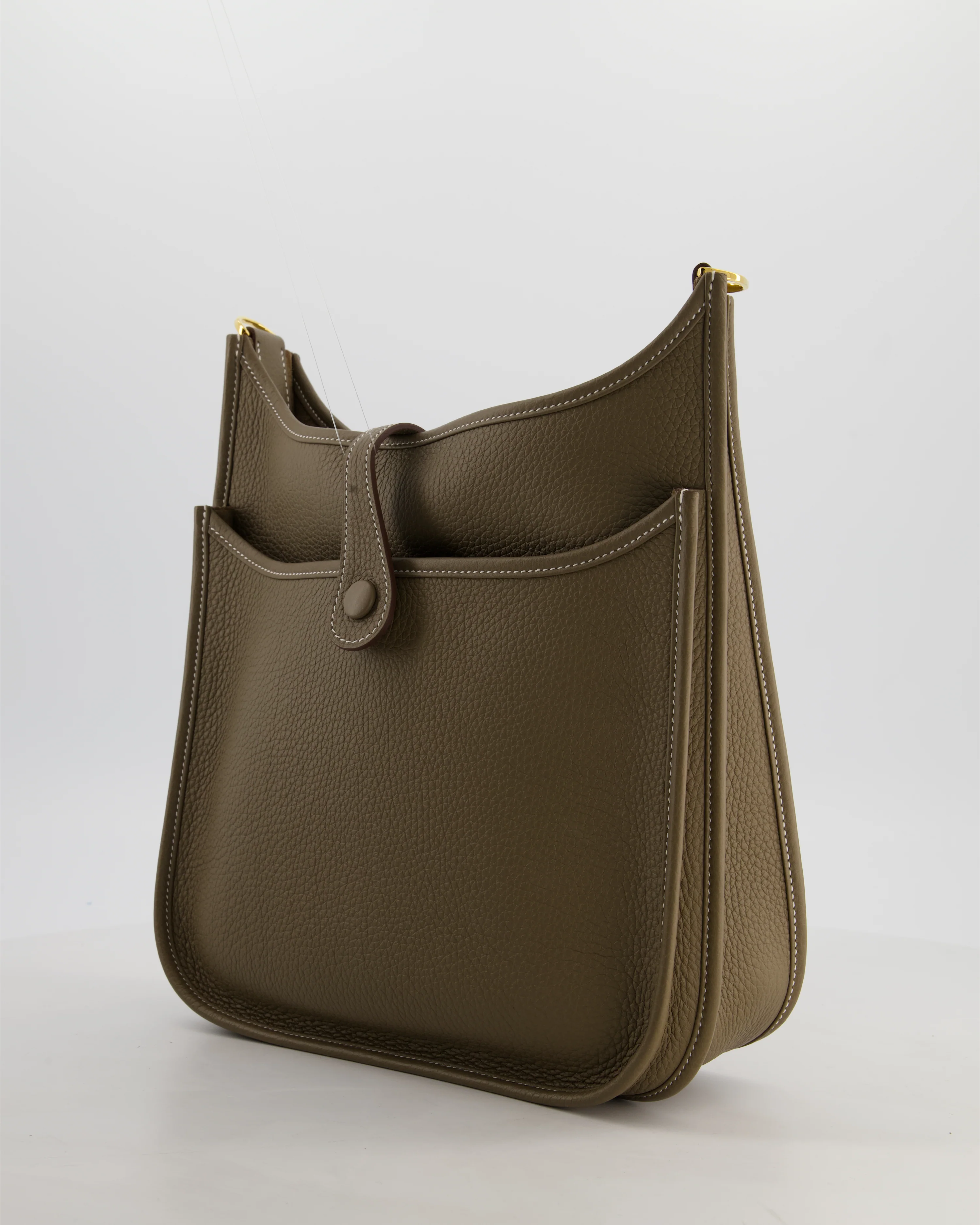 Hermès Evelyne III 29 Bag in Etoupe Taurillon Clemence Leather with Gold Hardware - Image 5