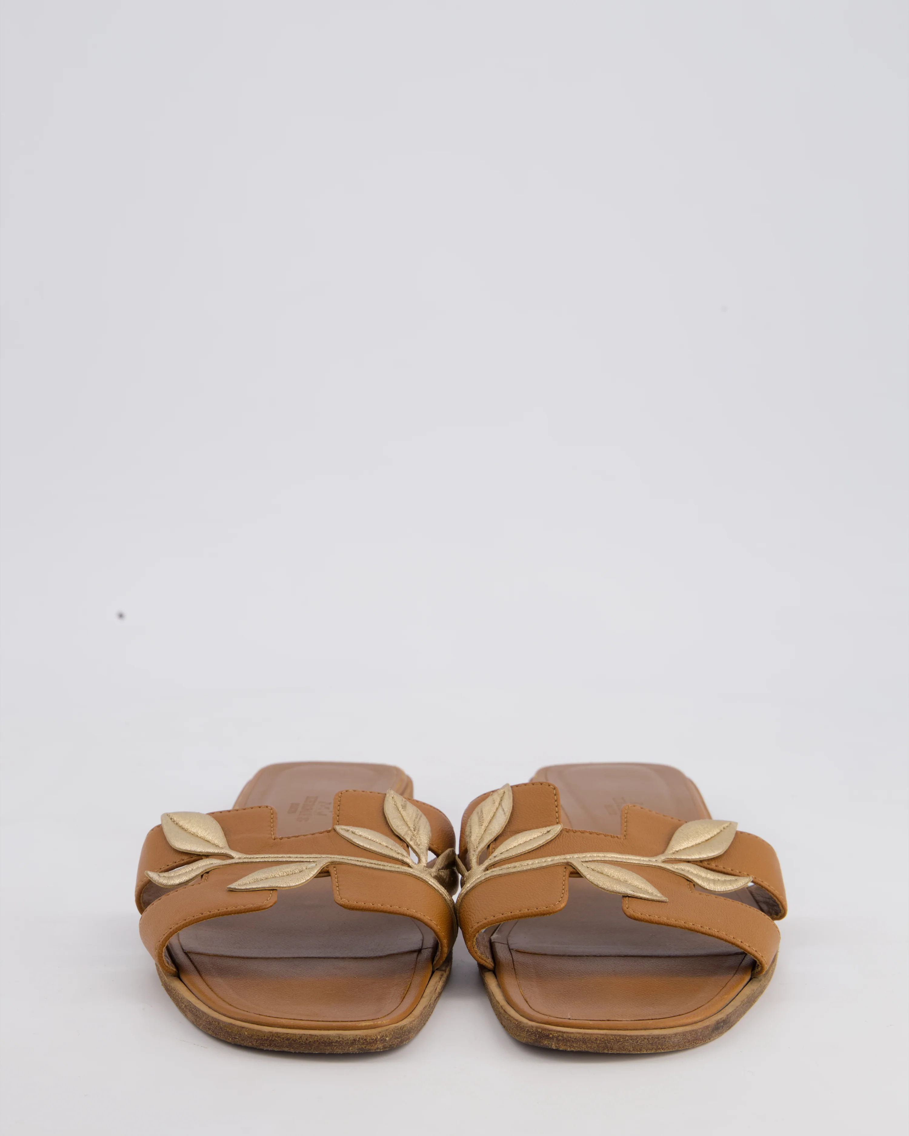 Hermès Gold Leather Oran Sandals with Gold Leaf Detail Size EU 40 - Image 3