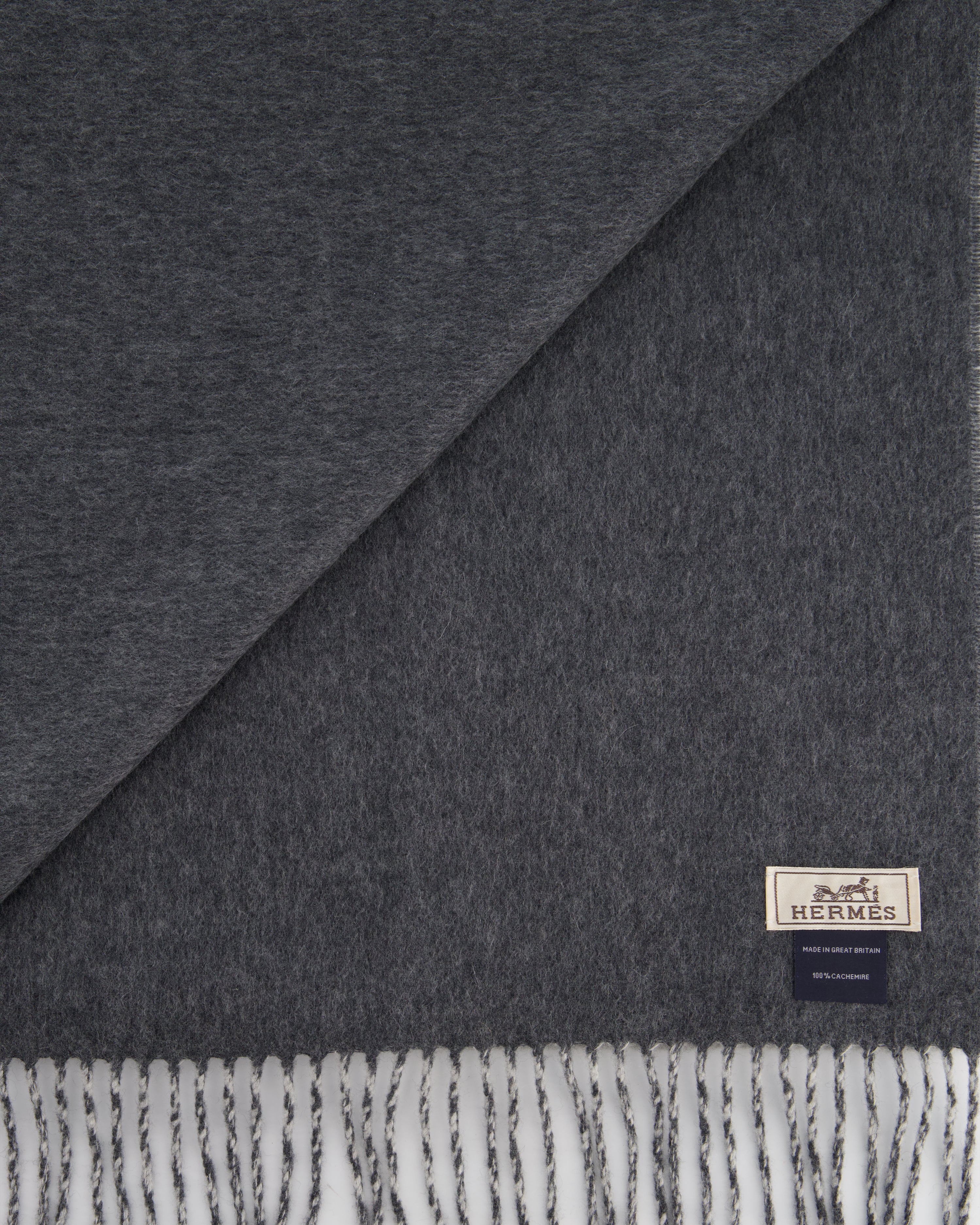Hermès Grey Two Tone Cashmere Scarf with Stitched Logo Size 160cm x 43cm - Image 3