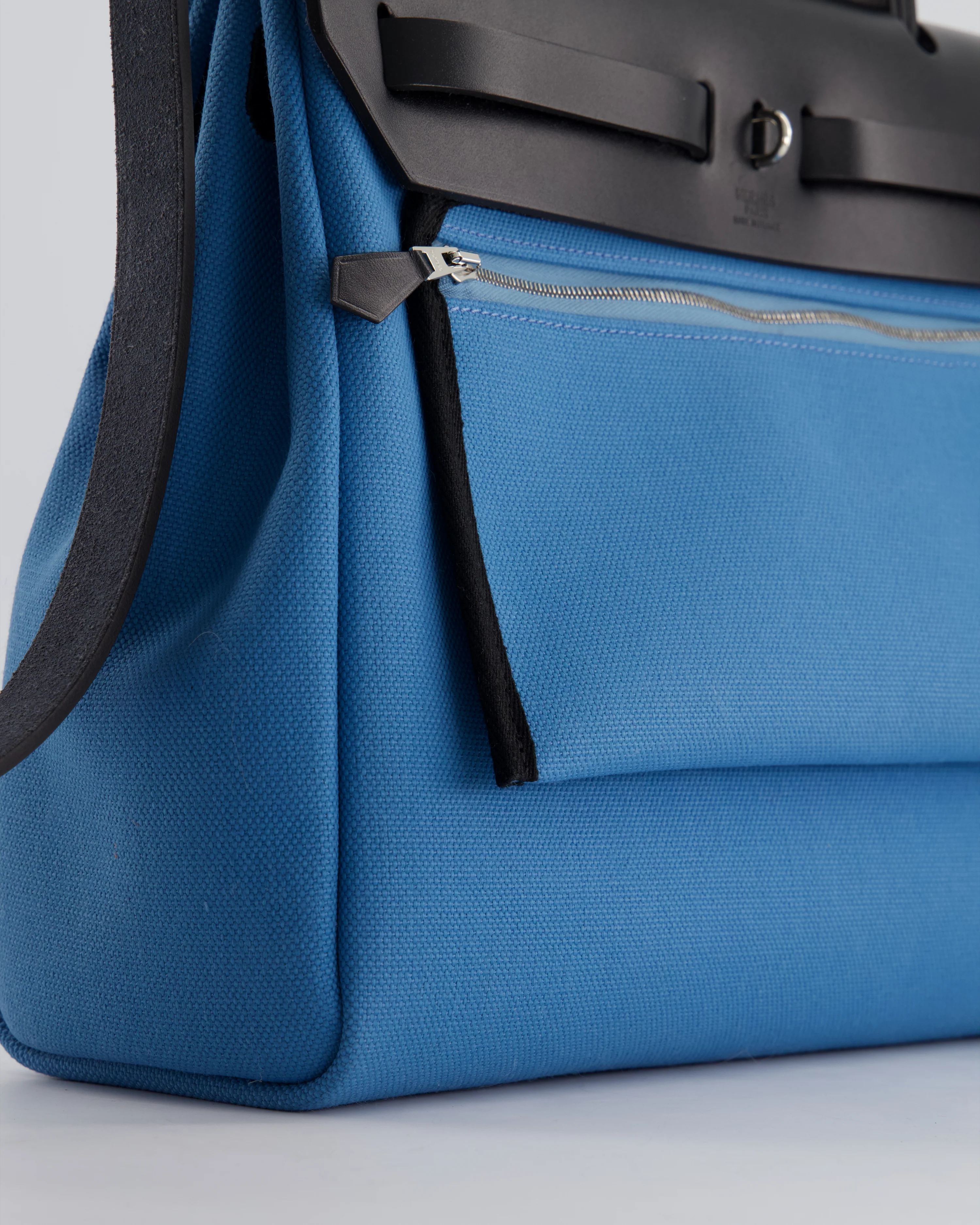 Hermès Herbag 31 Bag in Blue Jean Canvas and Noir Vache Hunter Leather with Palladium Hardware - Image 15
