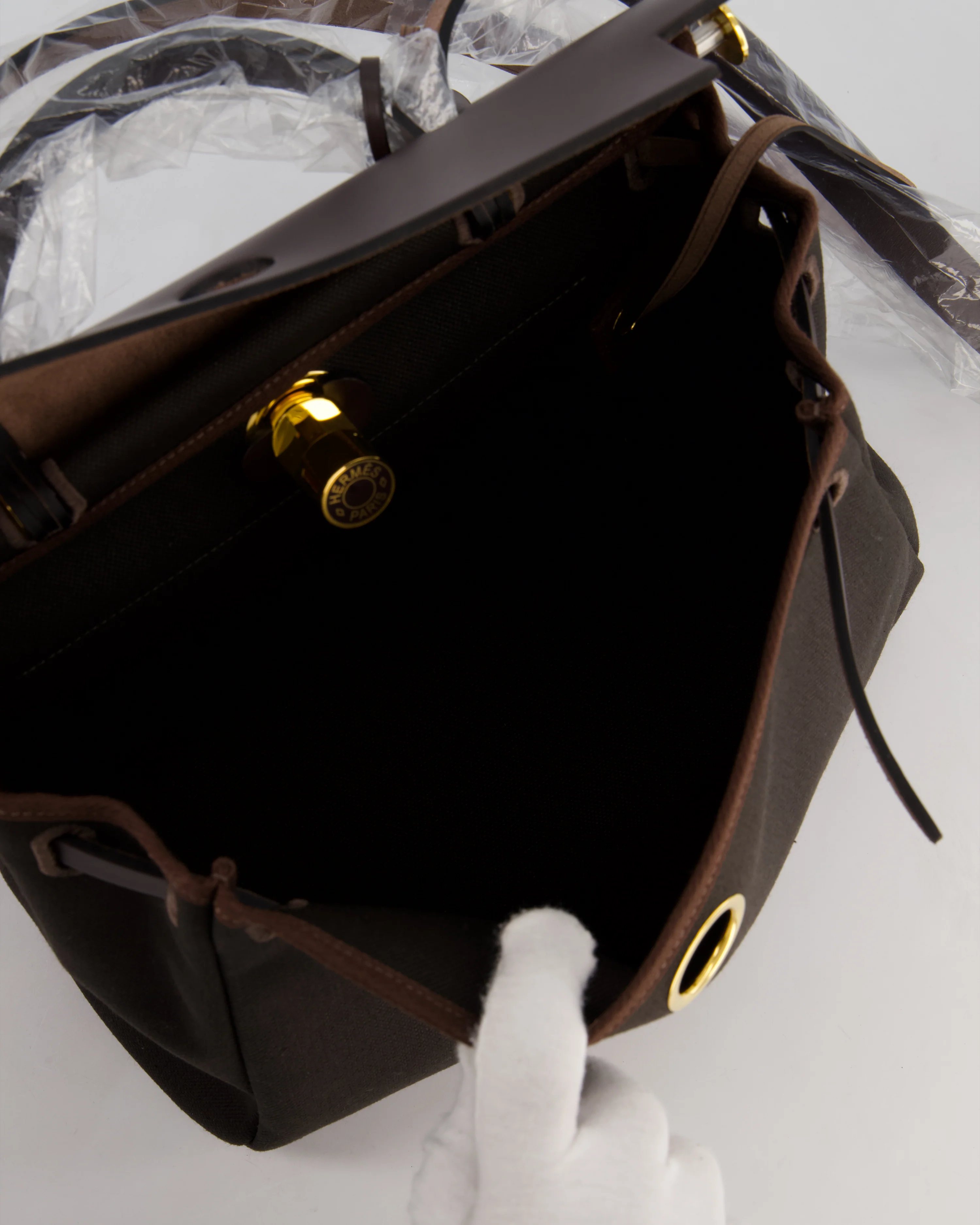 Hermès Herbag 31 Zip Bag in Dark Bronze in Toile Officier Canvas, and Ebene Vache Hunter Leather with Gold Hardware - Image 19