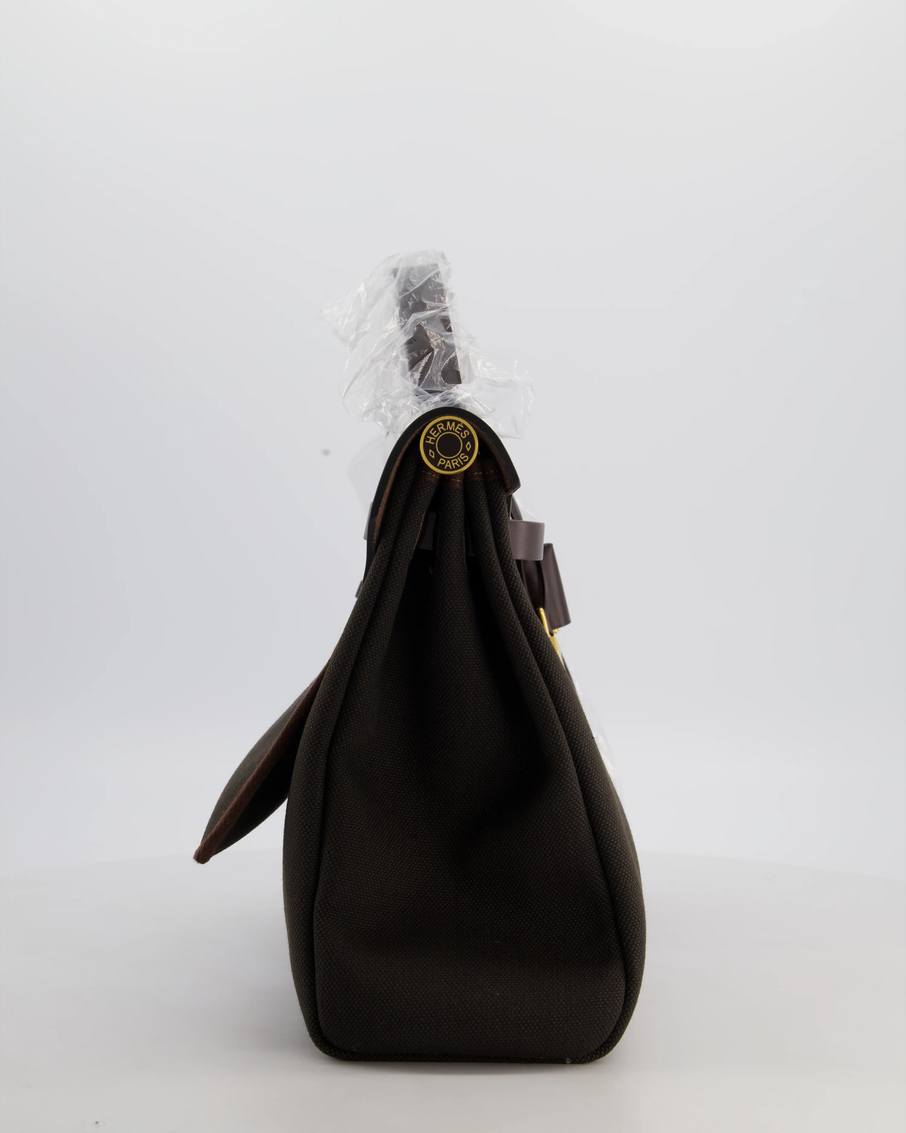 Hermès Herbag 31 Zip Bag in Dark Bronze in Toile Officier Canvas, and Ebene Vache Hunter Leather with Gold Hardware - Image 4