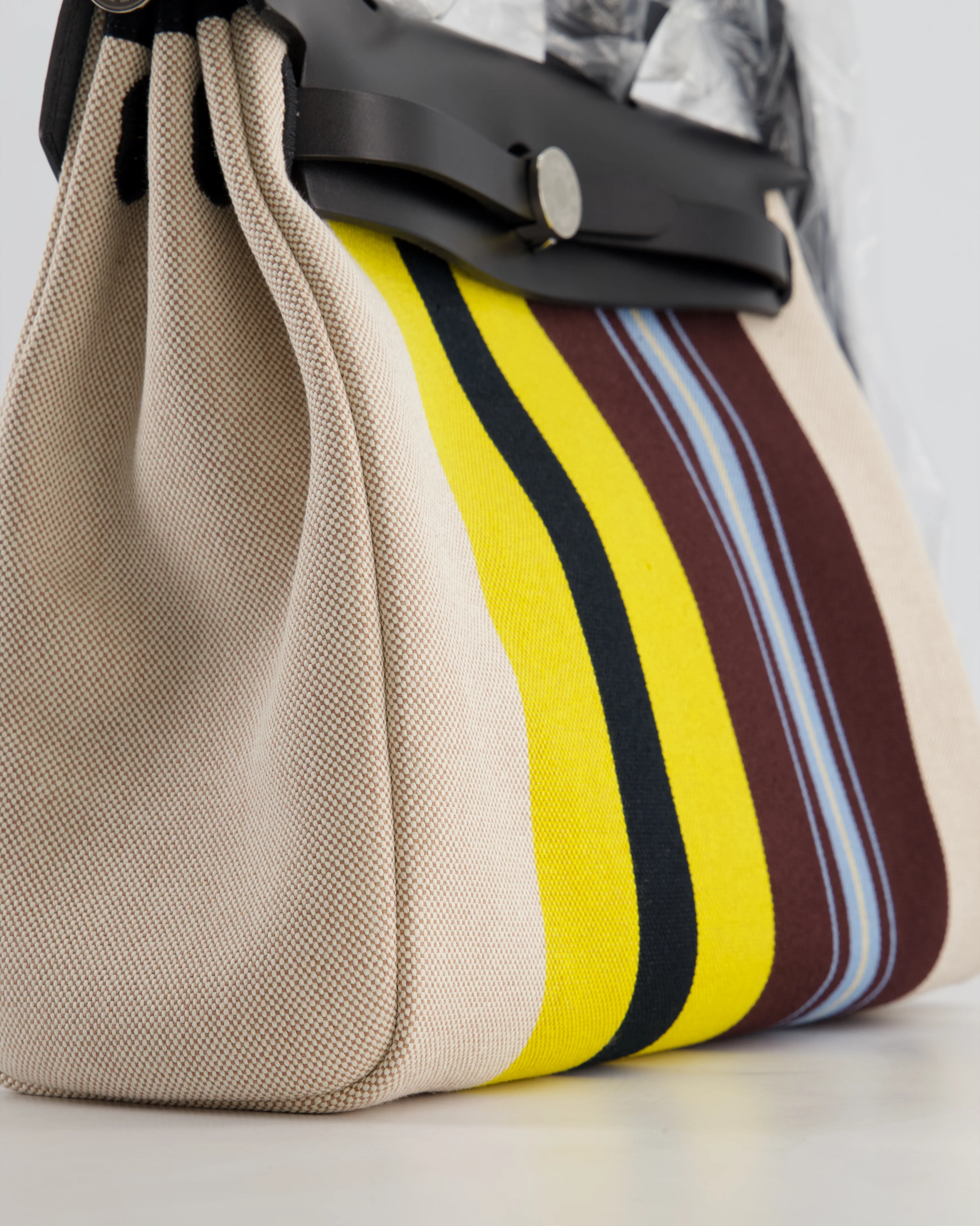 Hermès Herbag 31 Zip Bag in Ecru, Beige, Jaune & Bordeaux Toile H Rayures Equipage Canvas, Noir Vache Hunter Leather with Palladium Hardware - Image 11