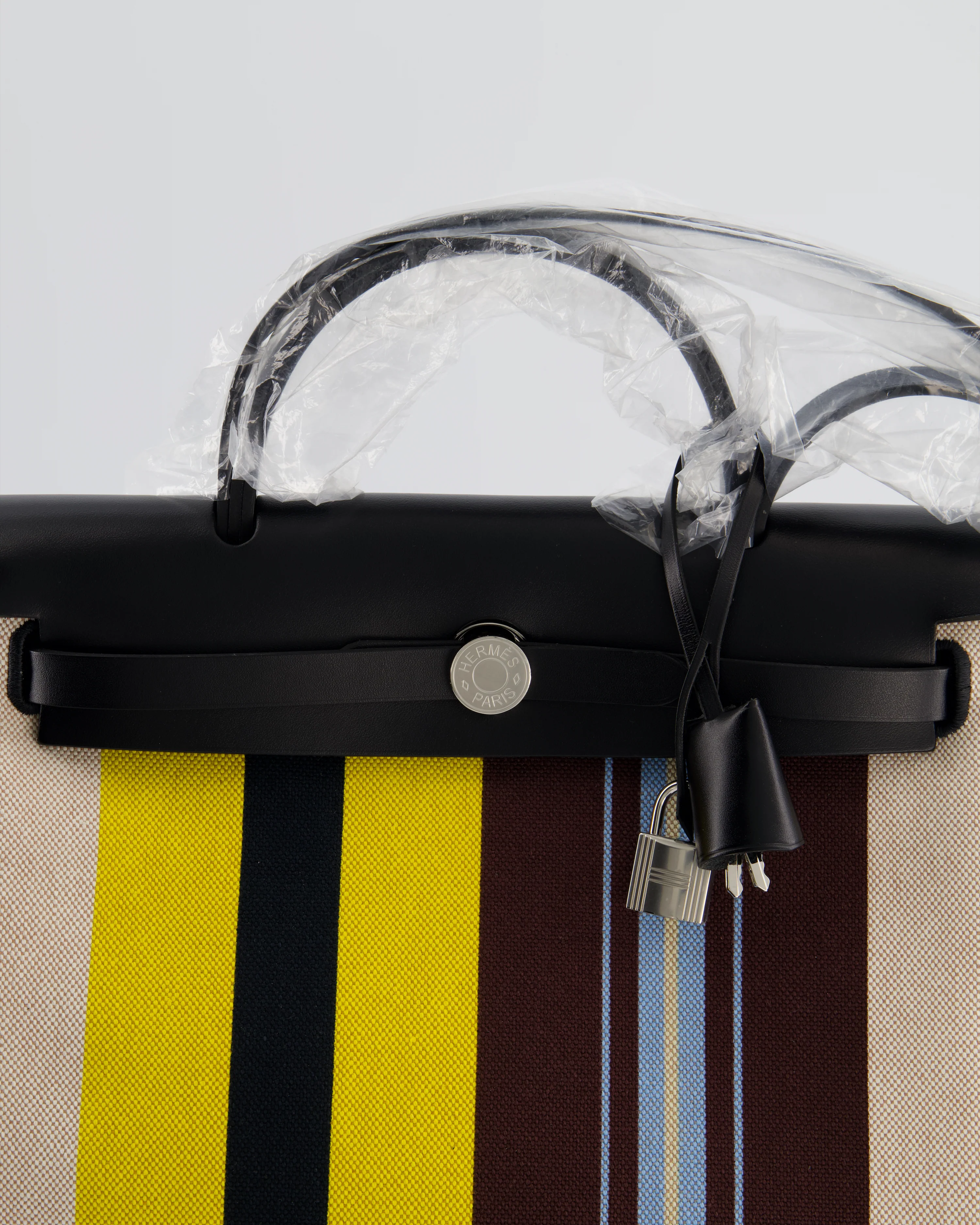 Hermès Herbag 31 Zip Bag in Ecru, Beige, Jaune & Bordeaux Toile H Rayures Equipage Canvas, Noir Vache Hunter Leather with Palladium Hardware - Image 15