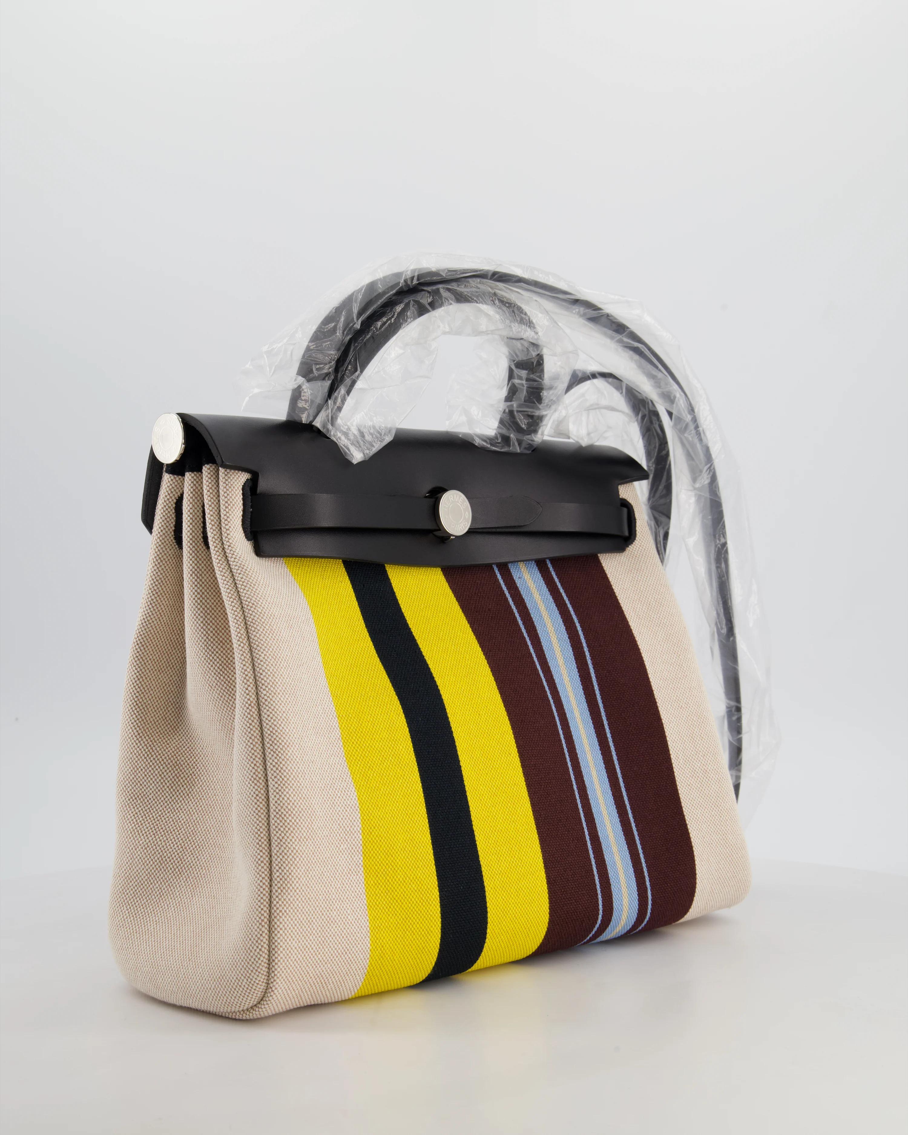 Hermès Herbag 31 Zip Bag in Ecru, Beige, Jaune & Bordeaux Toile H Rayures Equipage Canvas, Noir Vache Hunter Leather with Palladium Hardware - Image 4
