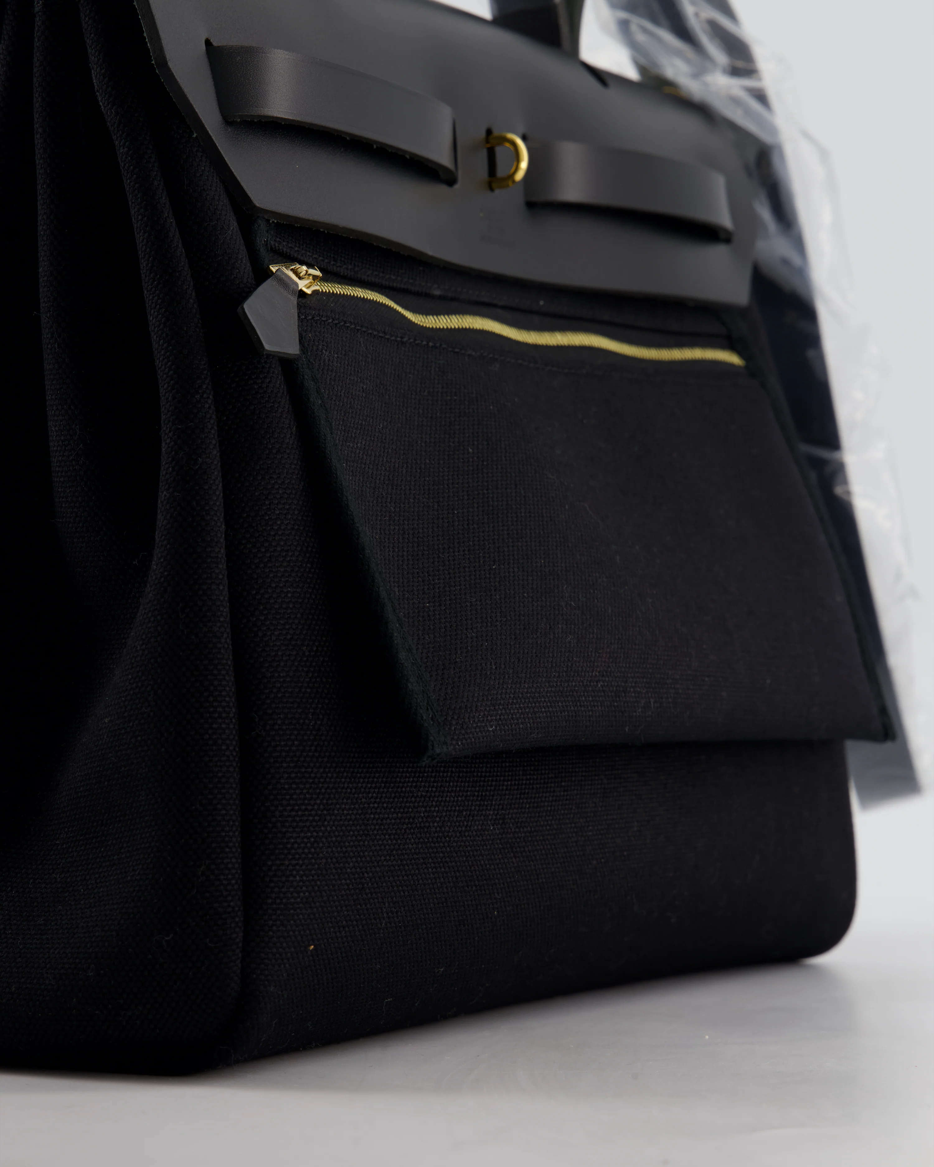 Hermès Herbag 31 Zip Bag in Noir Toile Officier Canvas, Noir Vache Hunter Leather with Gold Hardware - Image 15