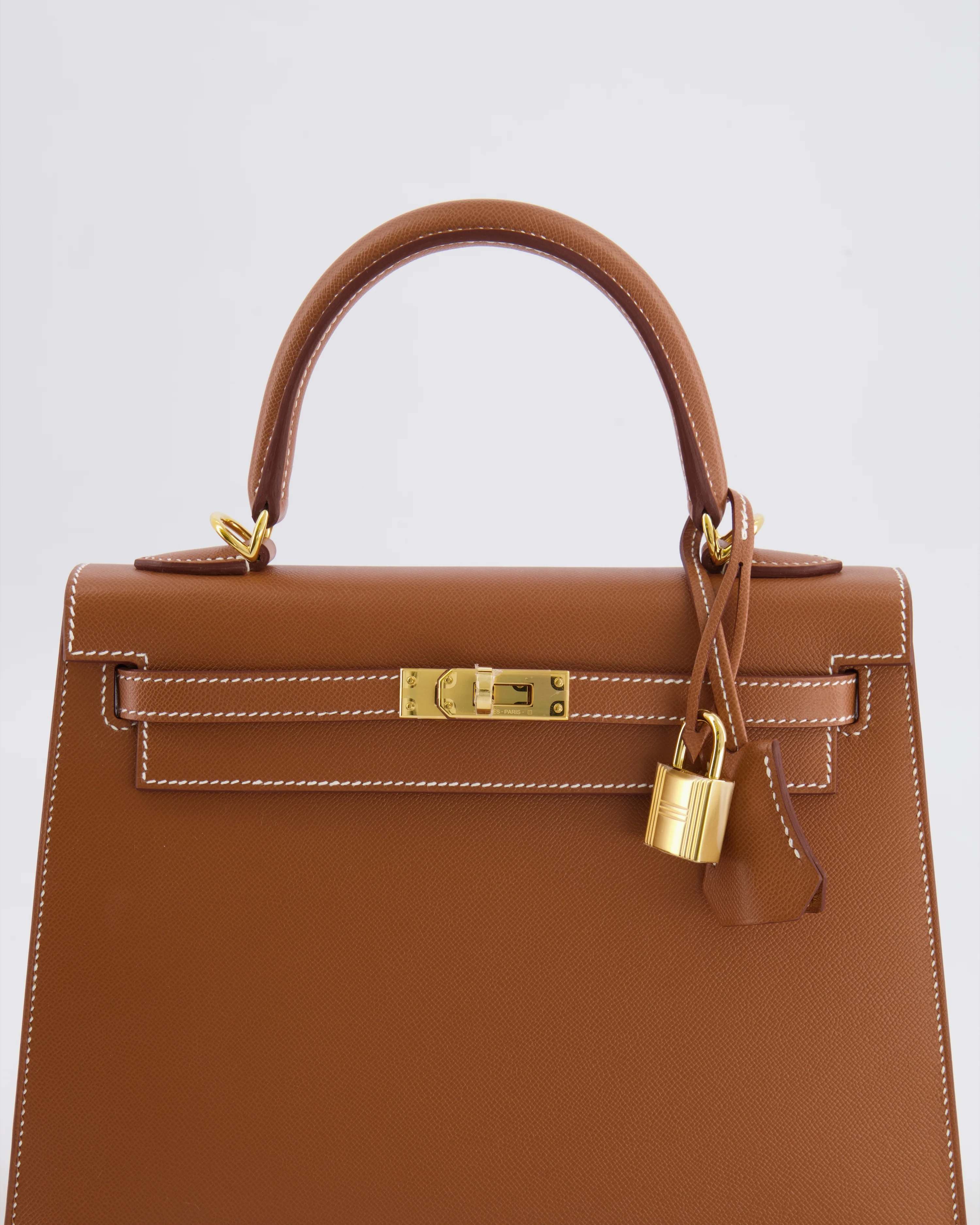 Hermès Kelly 25 II Sellier Bag in Gold Veau Madame Leather with Gold Hardware - Image 11