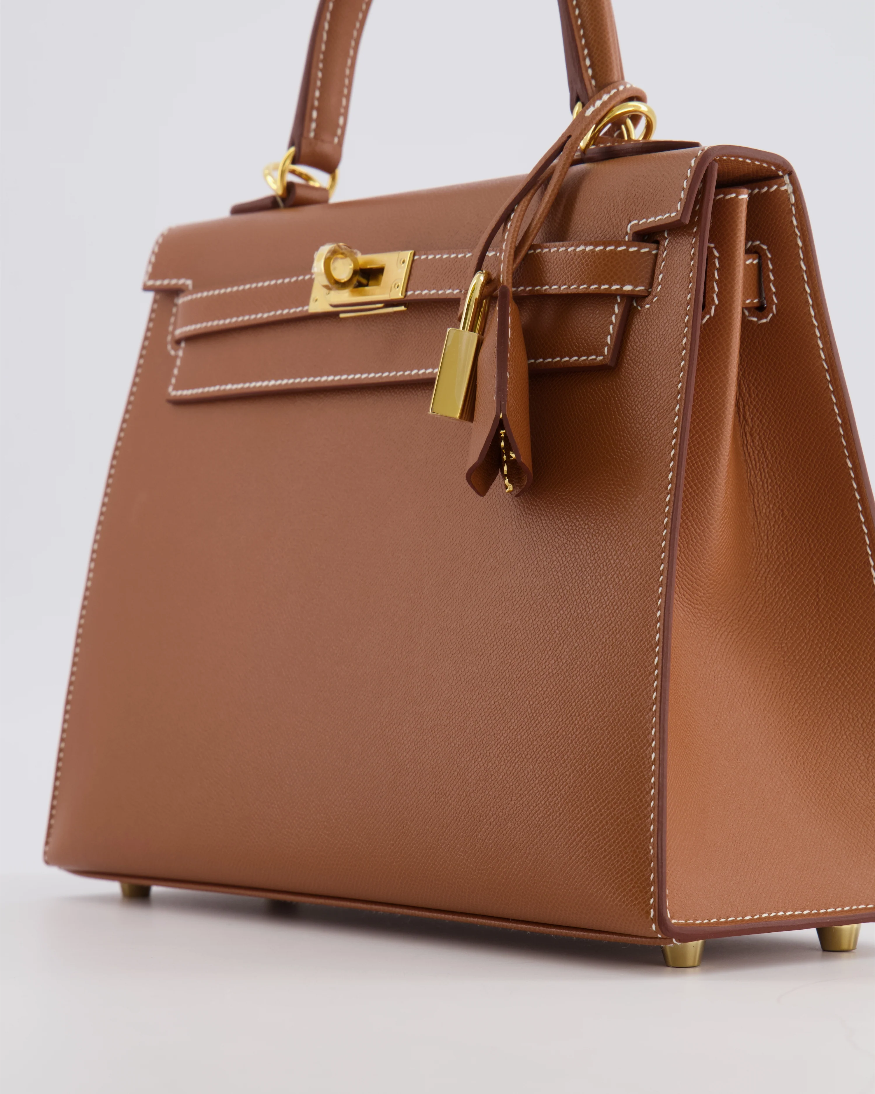 Hermès Kelly 25 II Sellier Bag in Gold Veau Madame Leather with Gold Hardware - Image 14