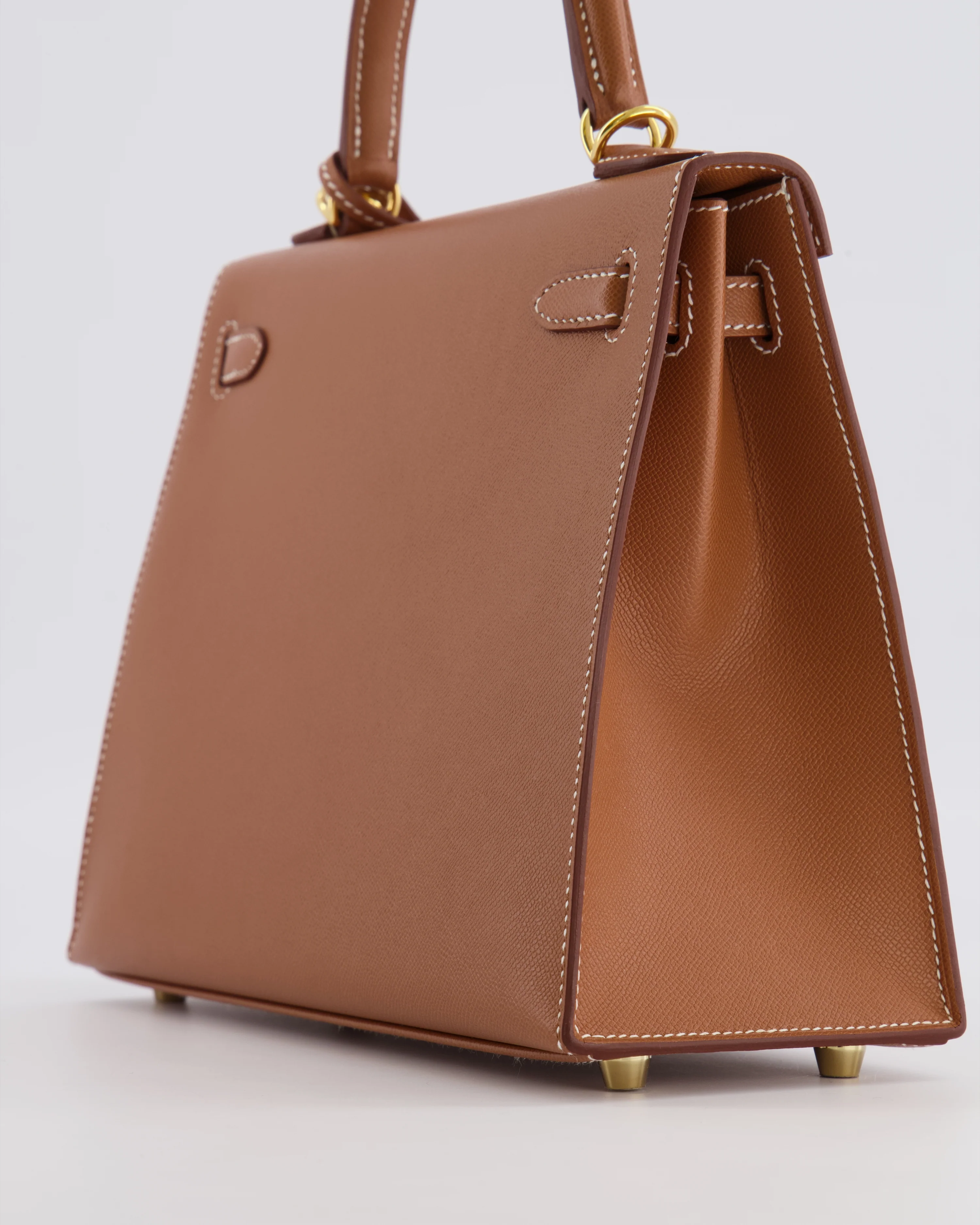 Hermès Kelly 25 II Sellier Bag in Gold Veau Madame Leather with Gold Hardware - Image 15
