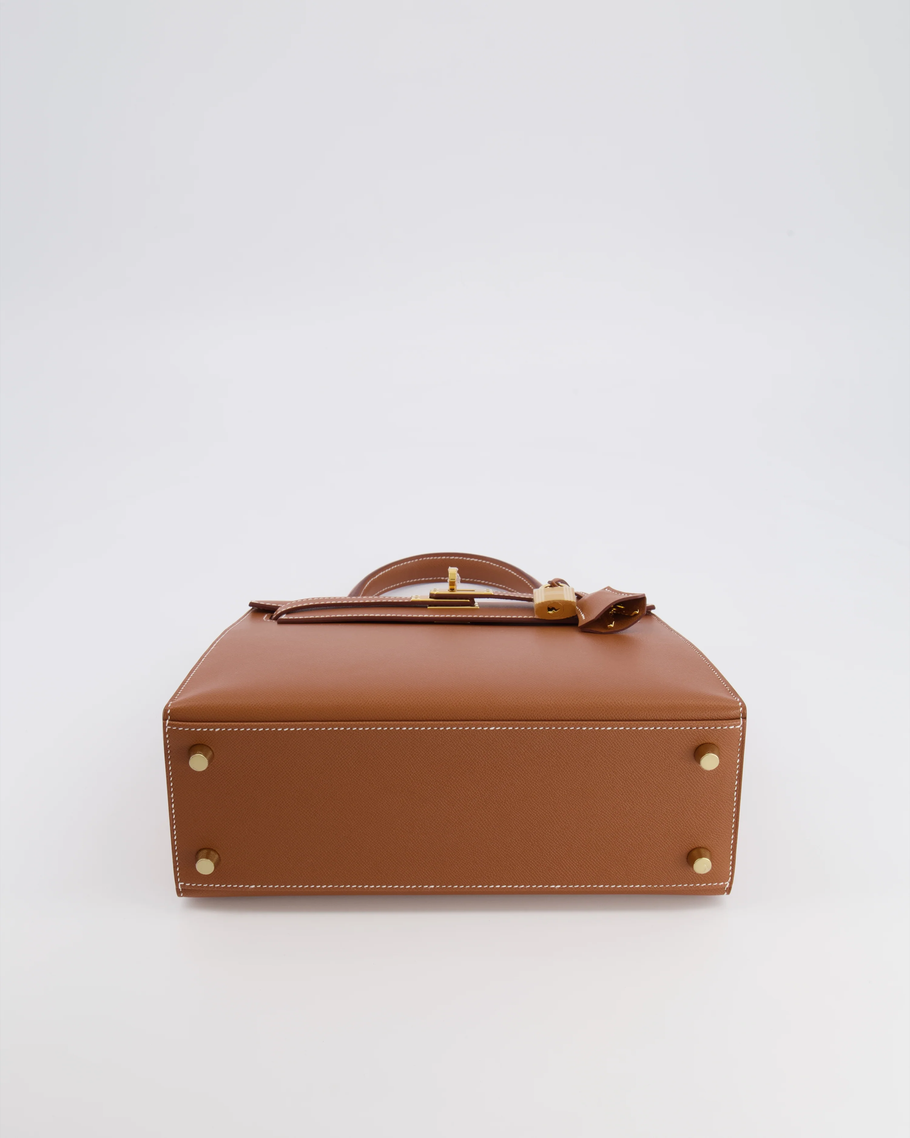 Hermès Kelly 25 II Sellier Bag in Gold Veau Madame Leather with Gold Hardware - Image 19