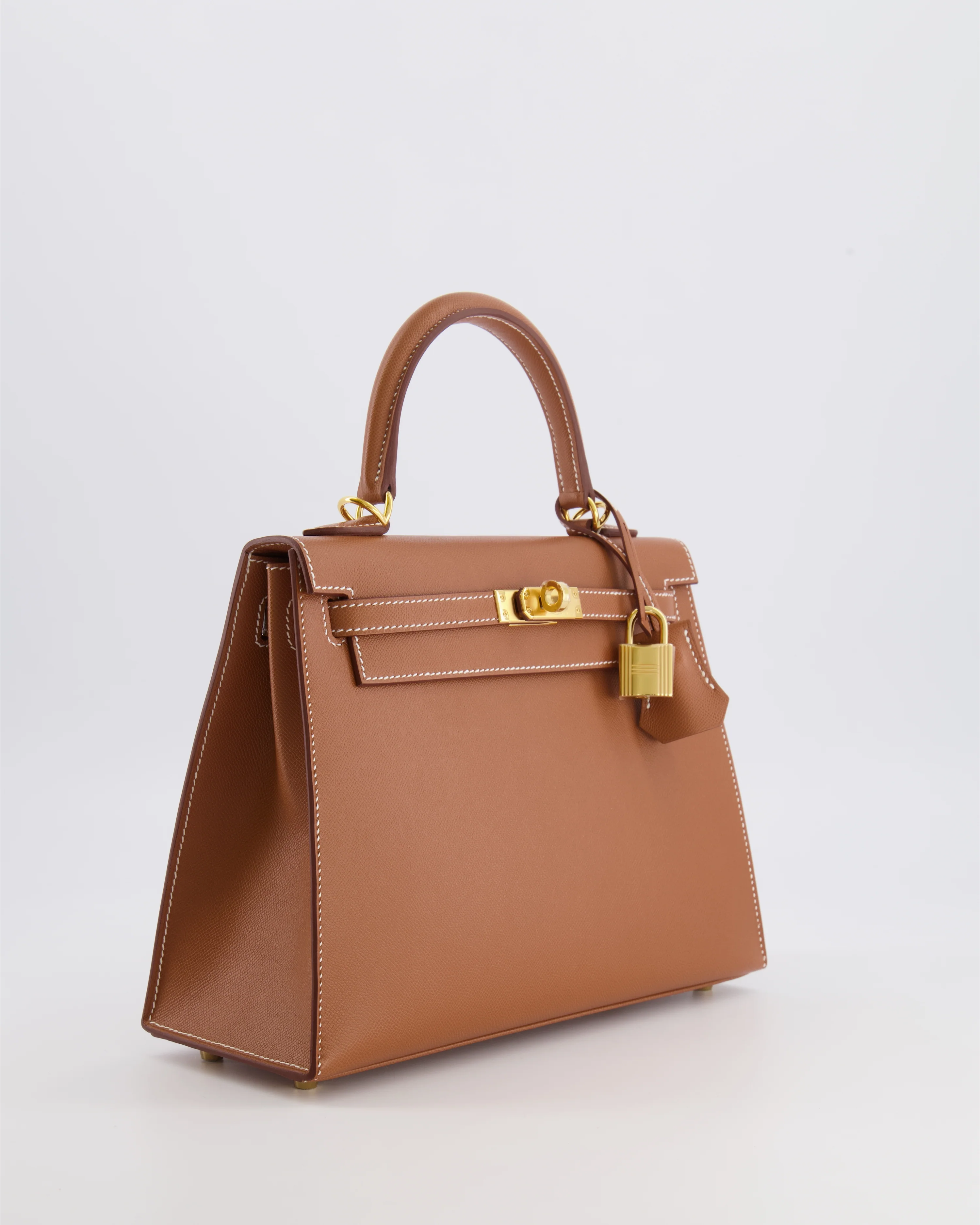 Hermès Kelly 25 II Sellier Bag in Gold Veau Madame Leather with Gold Hardware - Image 4