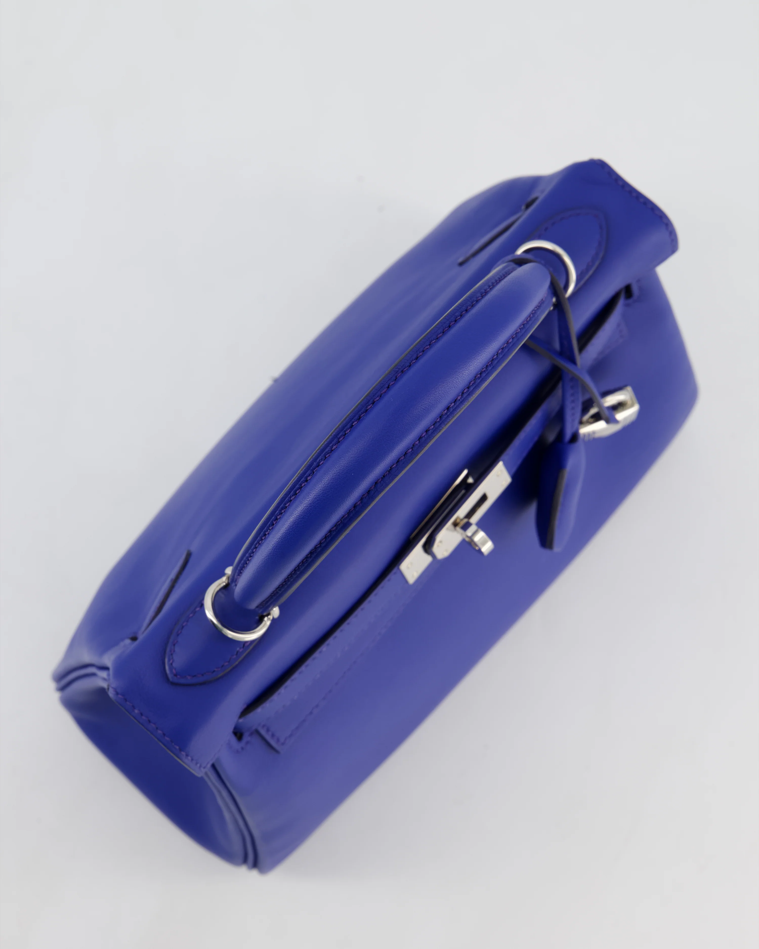 Hermès Kelly 25 Retourne Bag in Bleu France Swift Leather Bleu with Palladium Hardware - Image 17