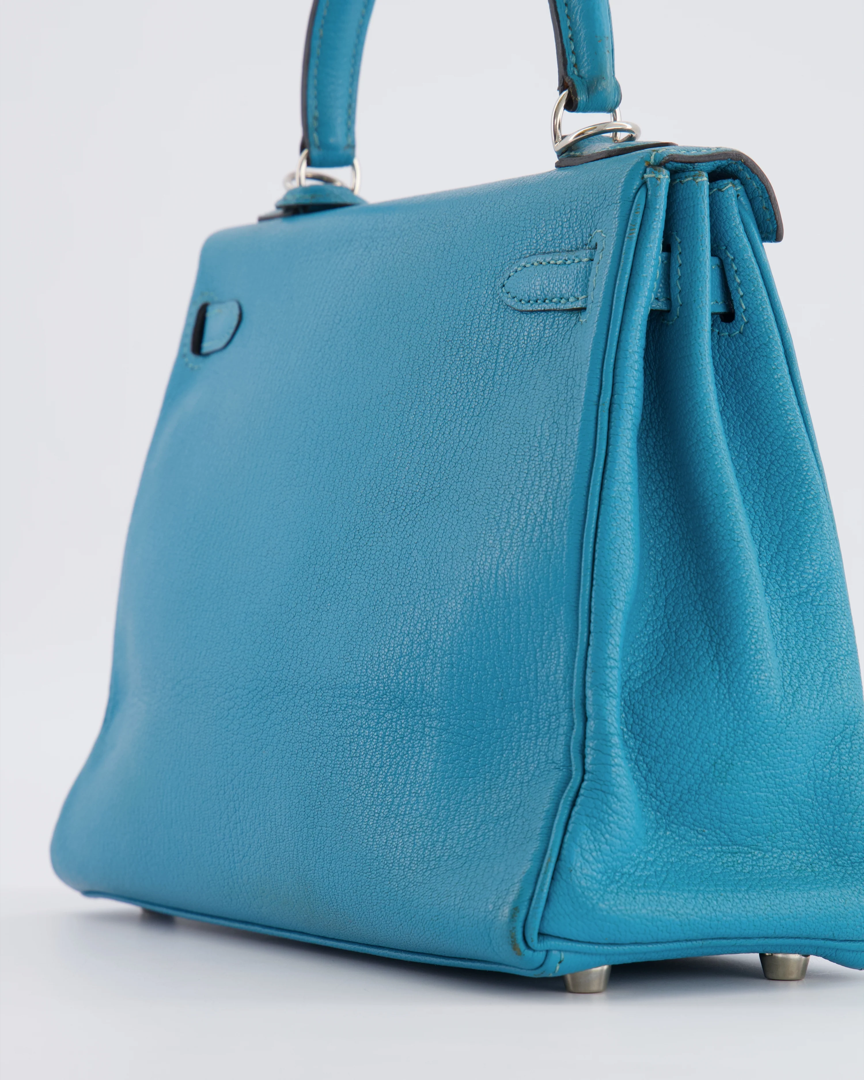 Hermès Kelly 25 Retourne Bag in Bleu Paon Evercolor Leather with Palladium Hardware - Image 16