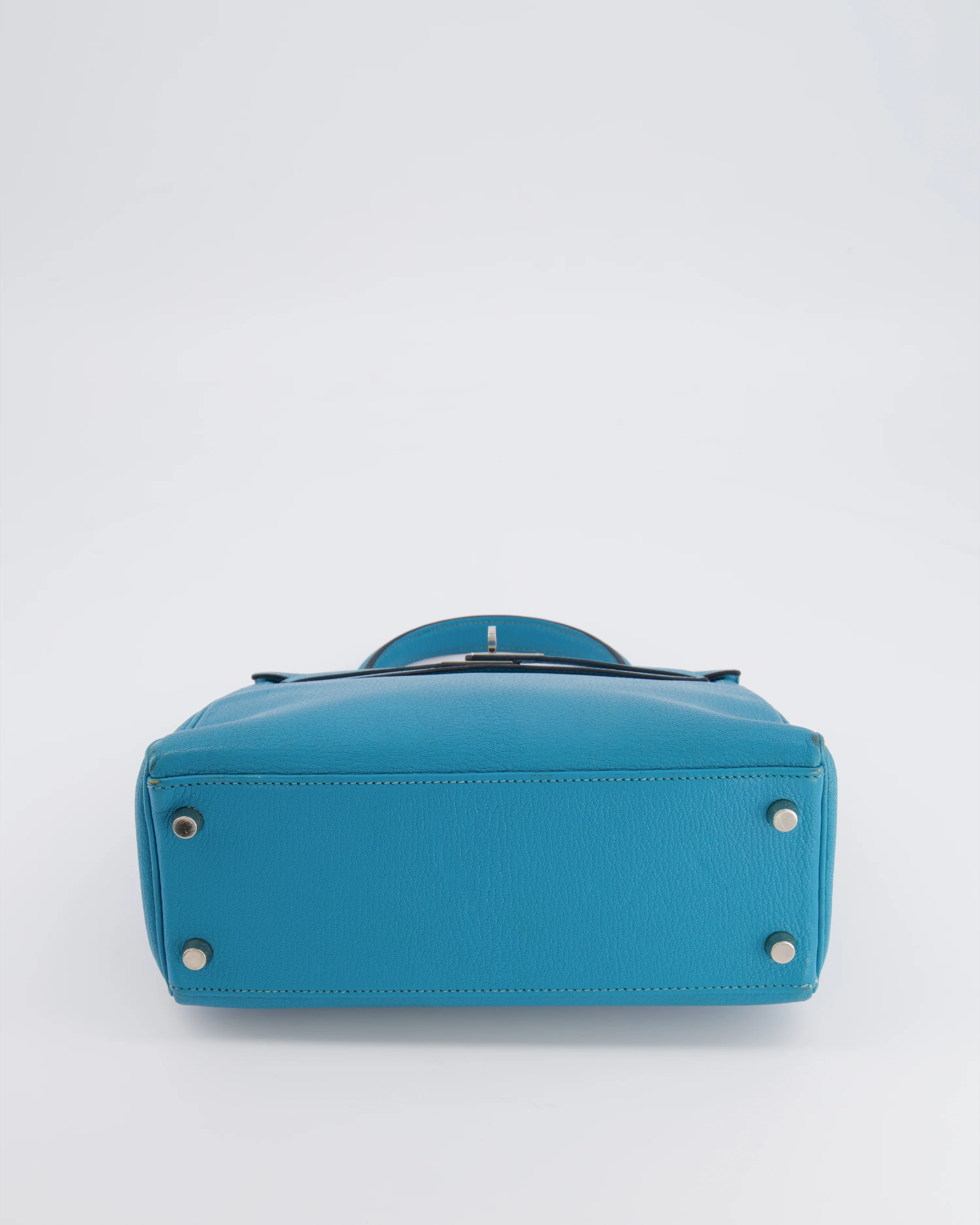 Hermès Kelly 25 Retourne Bag in Bleu Paon Evercolor Leather with Palladium Hardware - Image 17