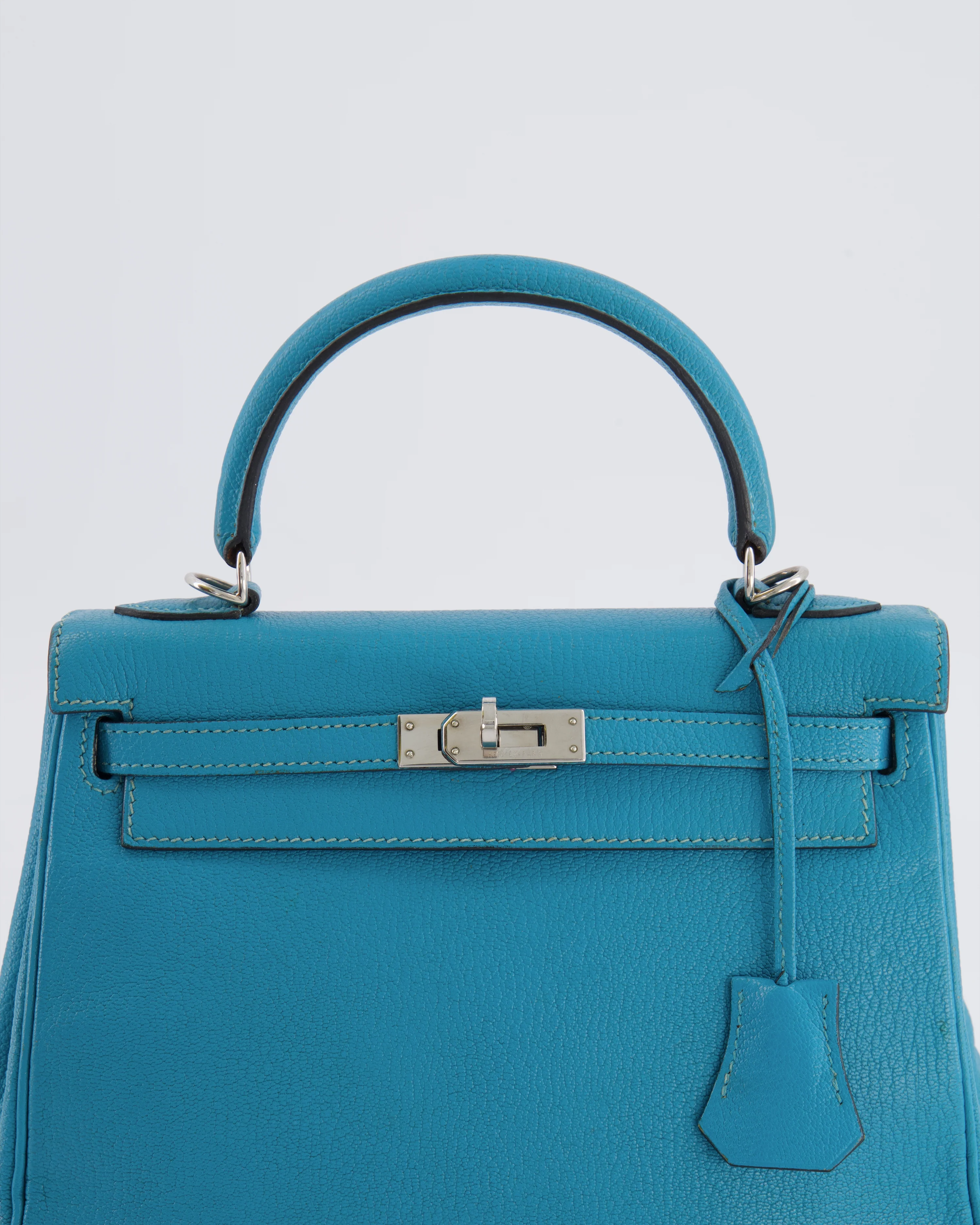 Hermès Kelly 25 Retourne Bag in Bleu Paon Evercolor Leather with Palladium Hardware - Image 2