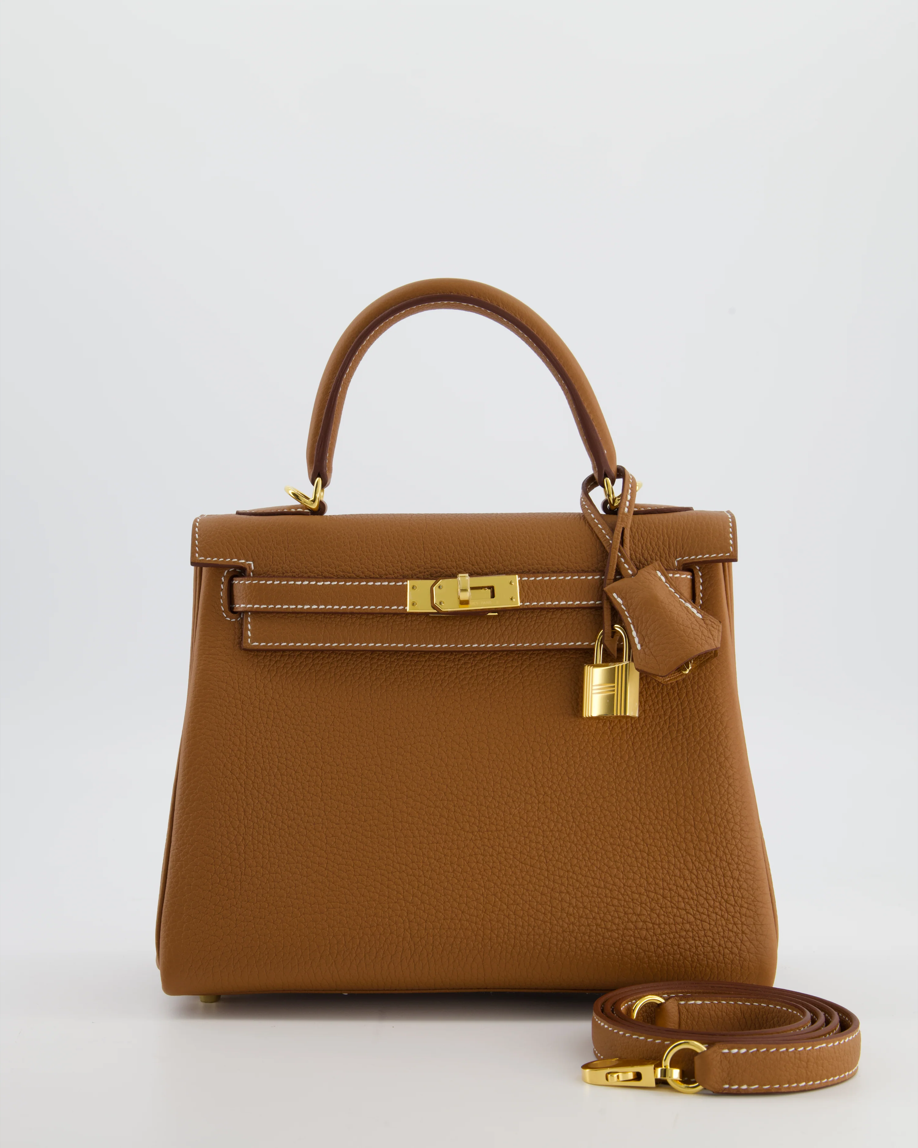 Hermès Kelly 25 Retourne Bag in Gold Togo Leather with Gold Hardware