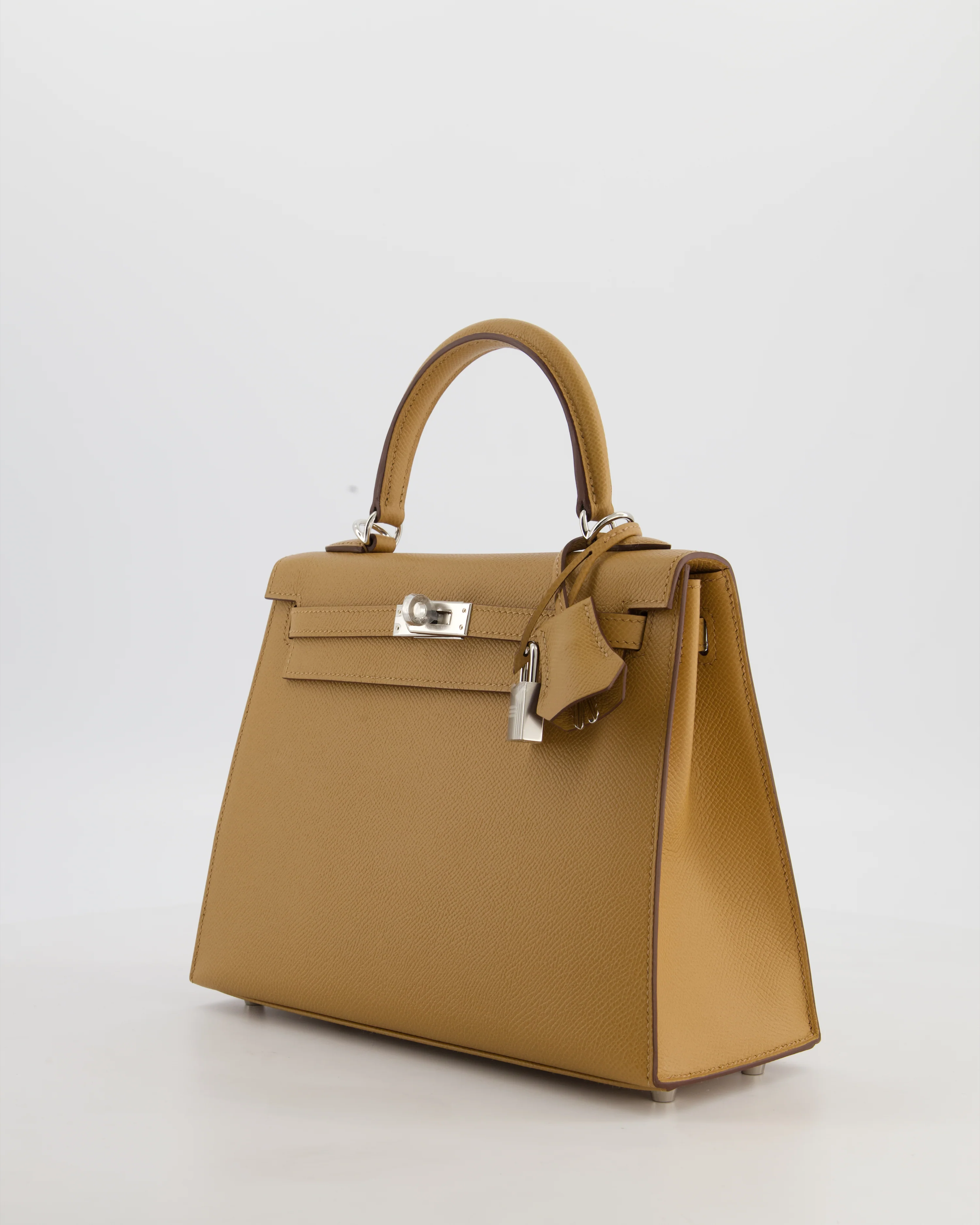 Hermès Kelly 25 Sellier Bag in Biscuit Epsom Leather with Palladium Hardware - Image 10