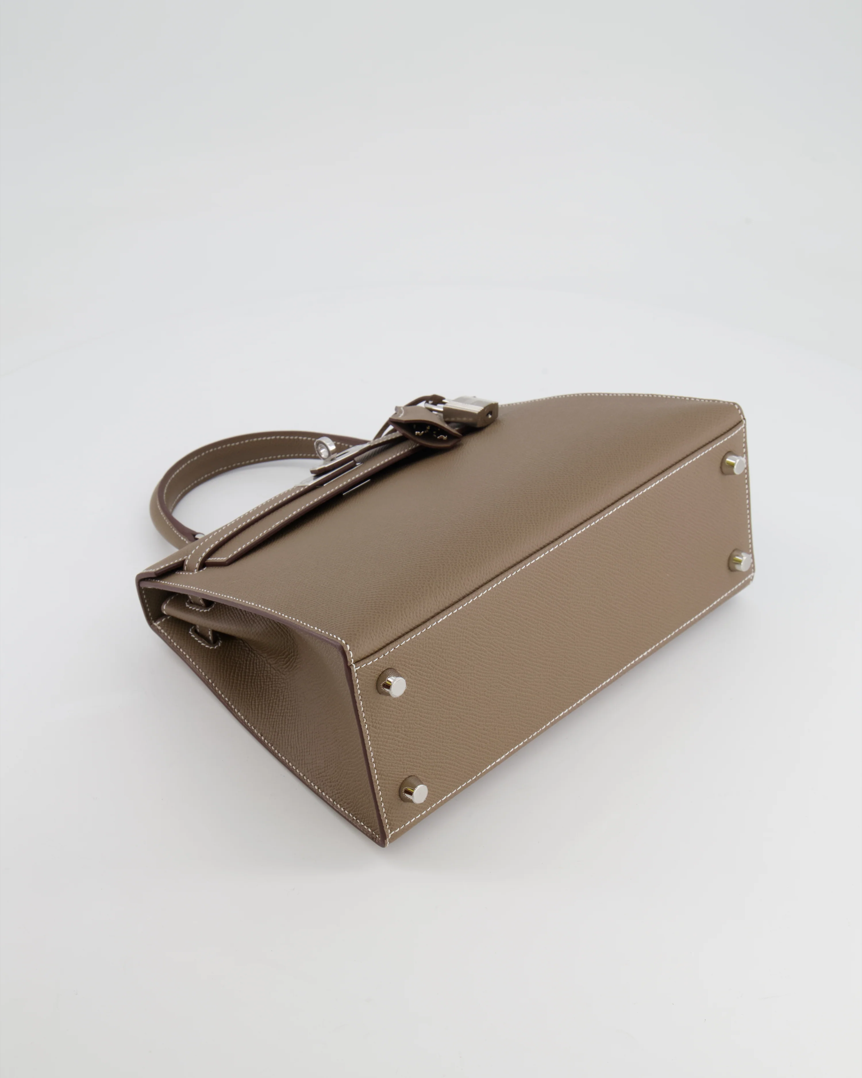 Hermès Kelly 25 Sellier Bag in Etoupe Epsom Leather with Palladium Hardware - Image 17