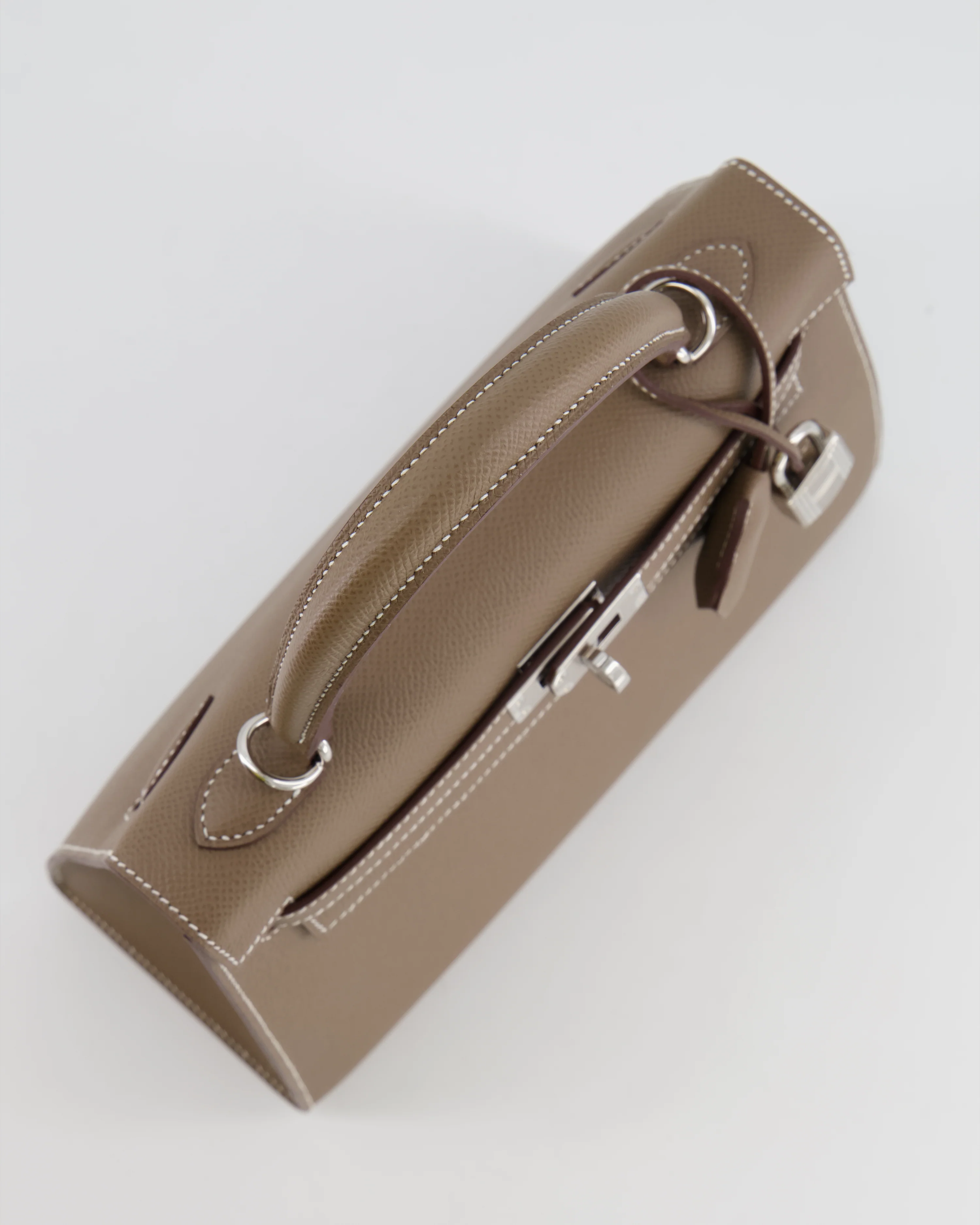Hermès Kelly 25 Sellier Bag in Etoupe Epsom Leather with Palladium Hardware - Image 20