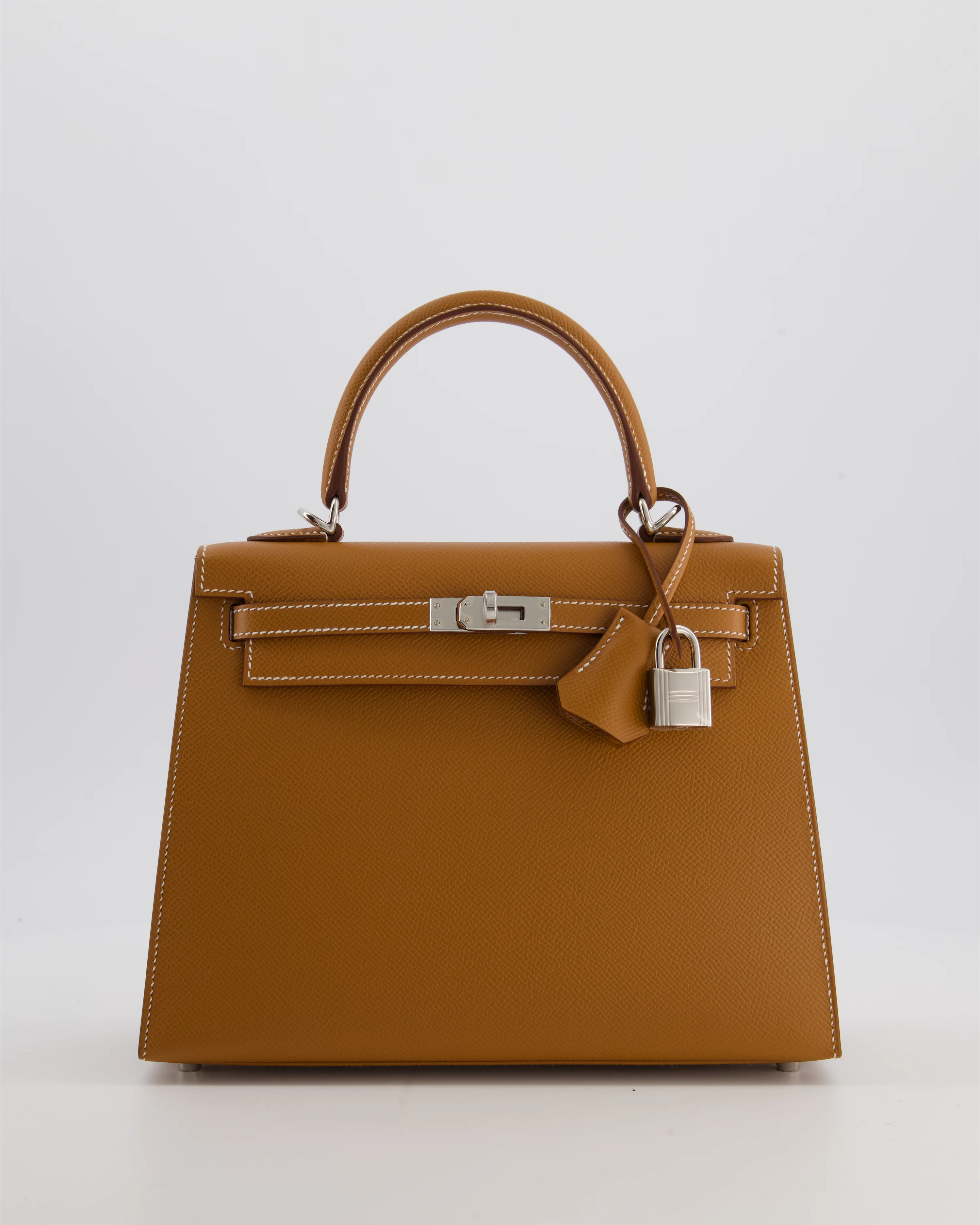 Hermès Kelly 25 Sellier Bag in Gold Epsom Leather with Palladium Hardware - Image 3