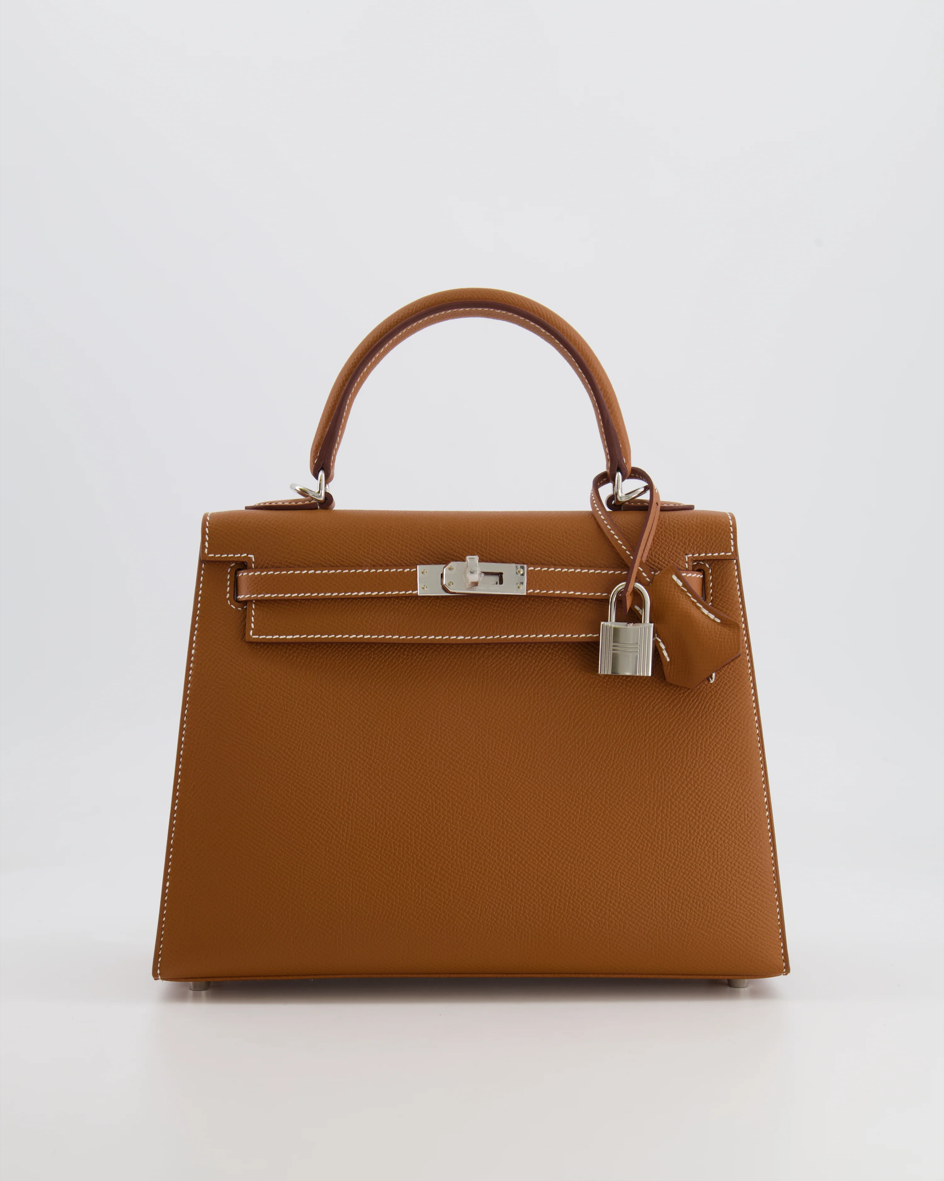 Hermès Kelly 25 Sellier Bag in Gold Epsom Leather with Palladium Hardware - Image 2