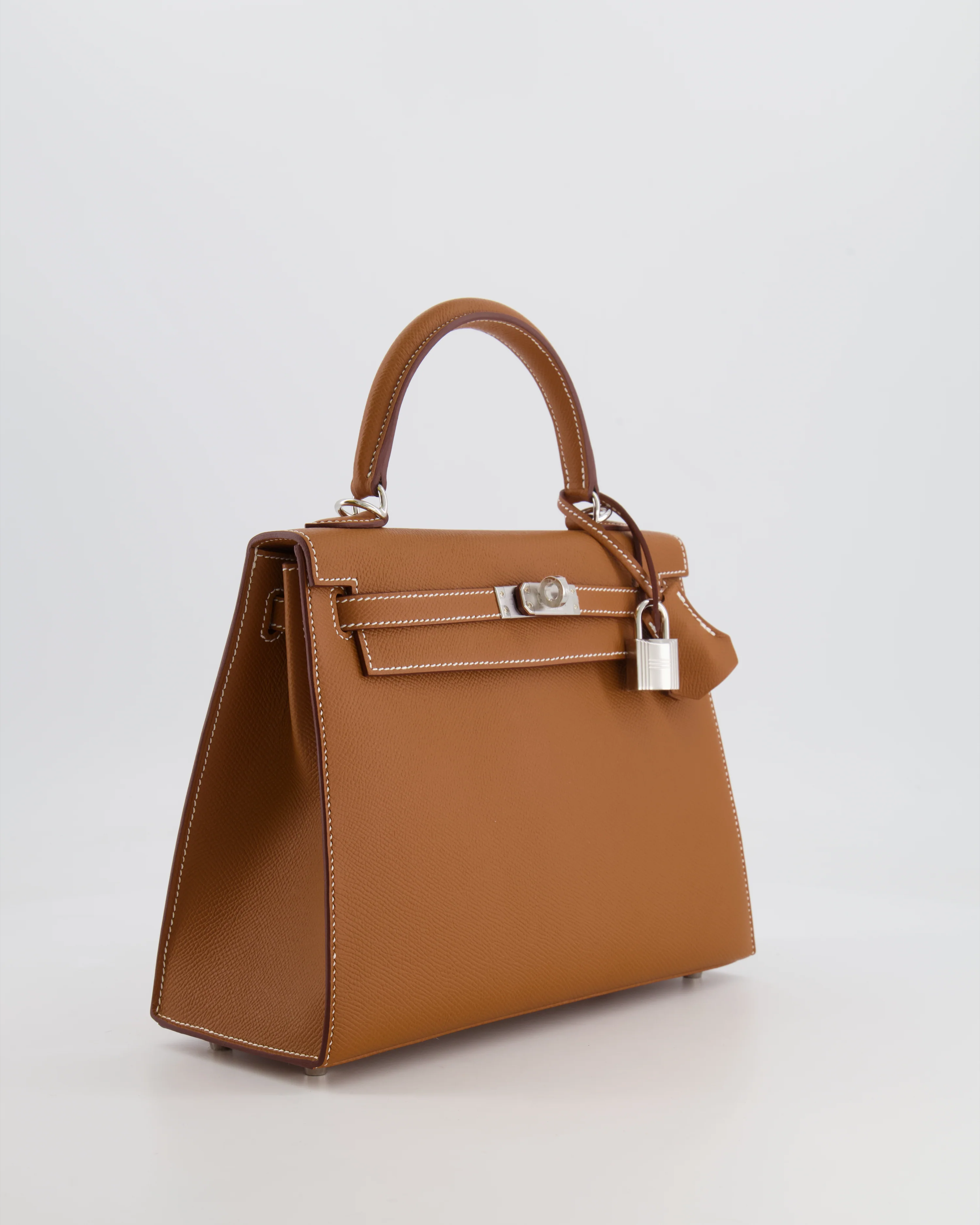 Hermès Kelly 25 Sellier Bag in Gold Epsom Leather with Palladium Hardware - Image 3