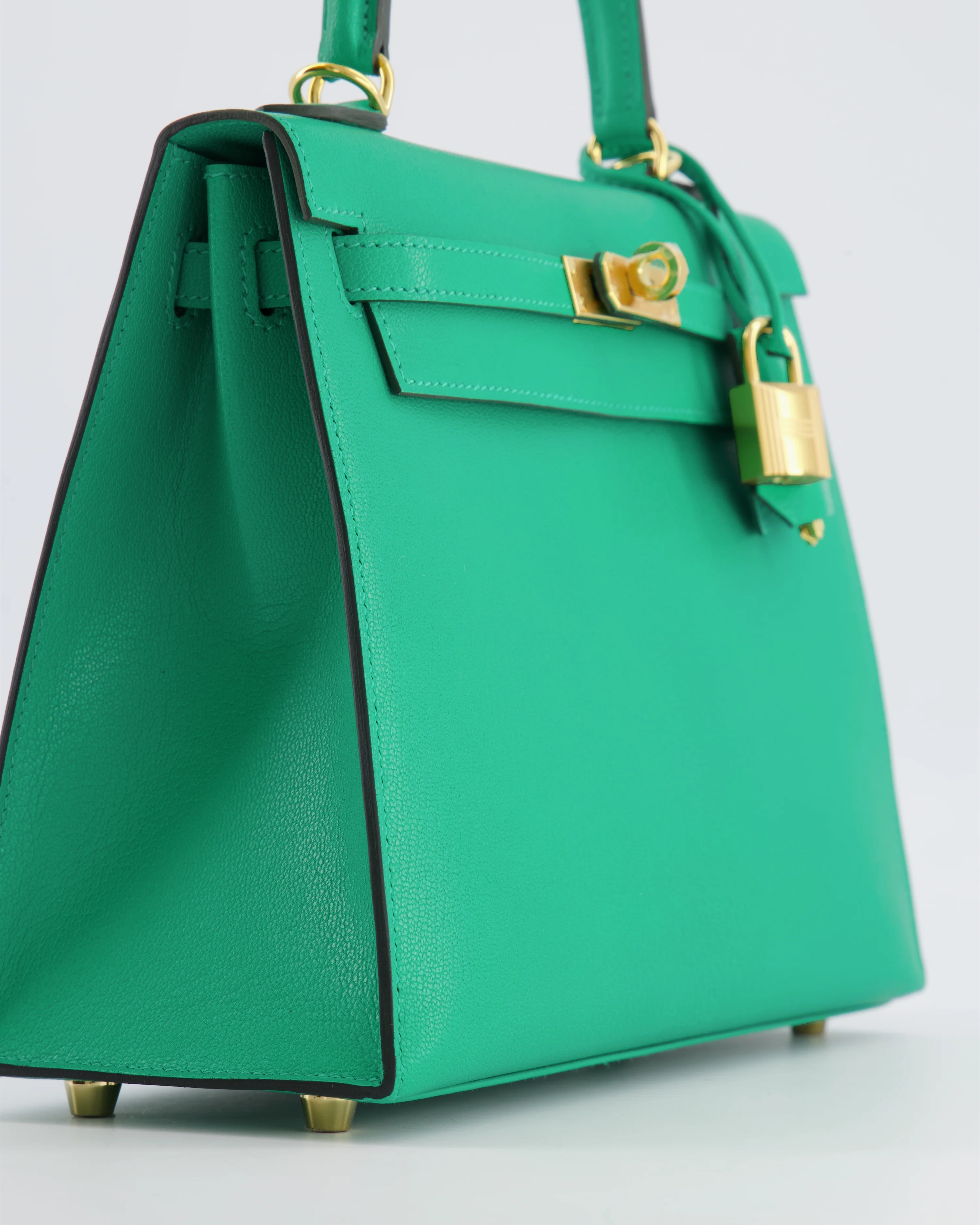 Hermès Kelly 25 Sellier Bag in Menthe Chèvre Chamkila Leather with Gold Hardware - Image 13