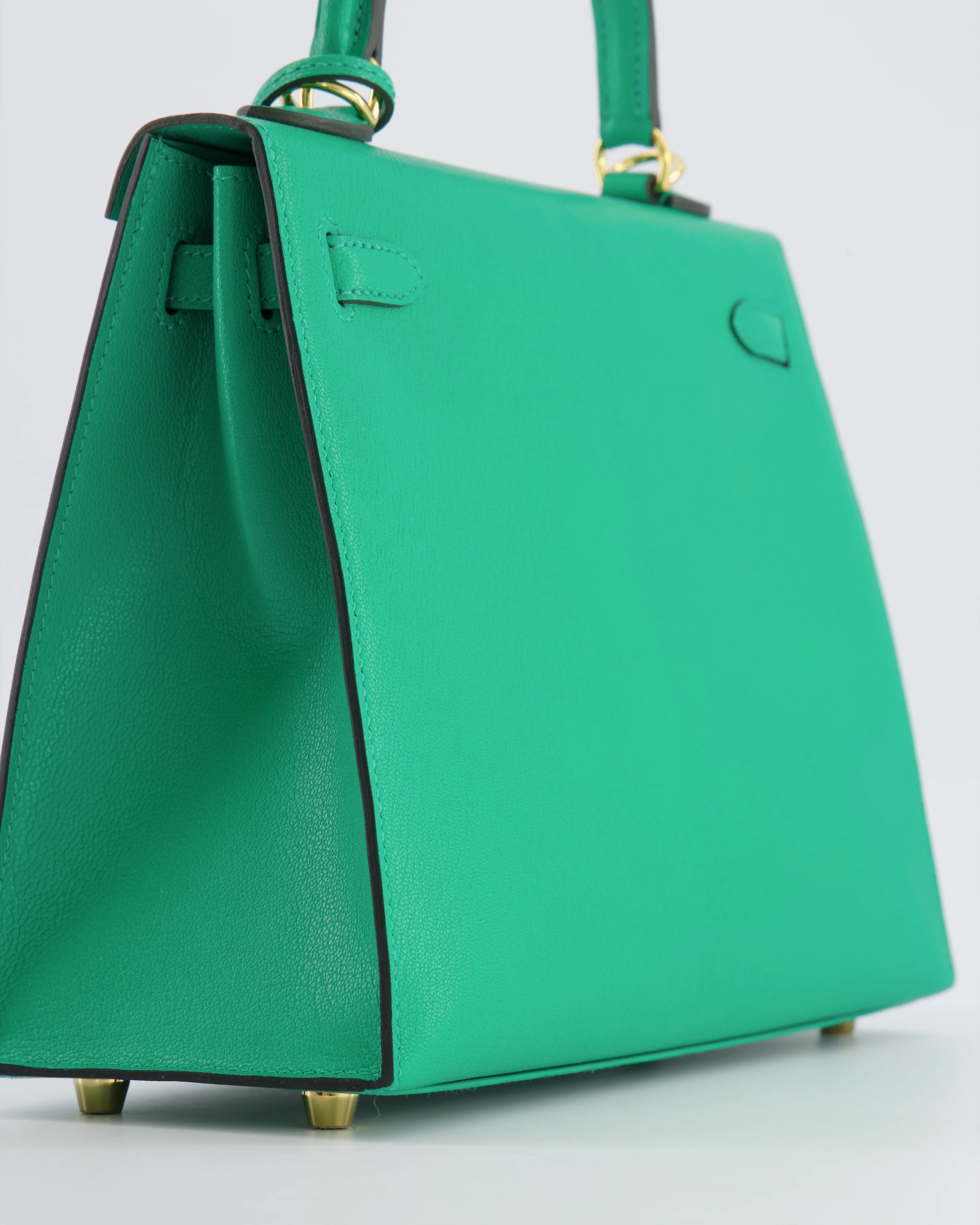 Hermès Kelly 25 Sellier Bag in Menthe Chèvre Chamkila Leather with Gold Hardware - Image 15
