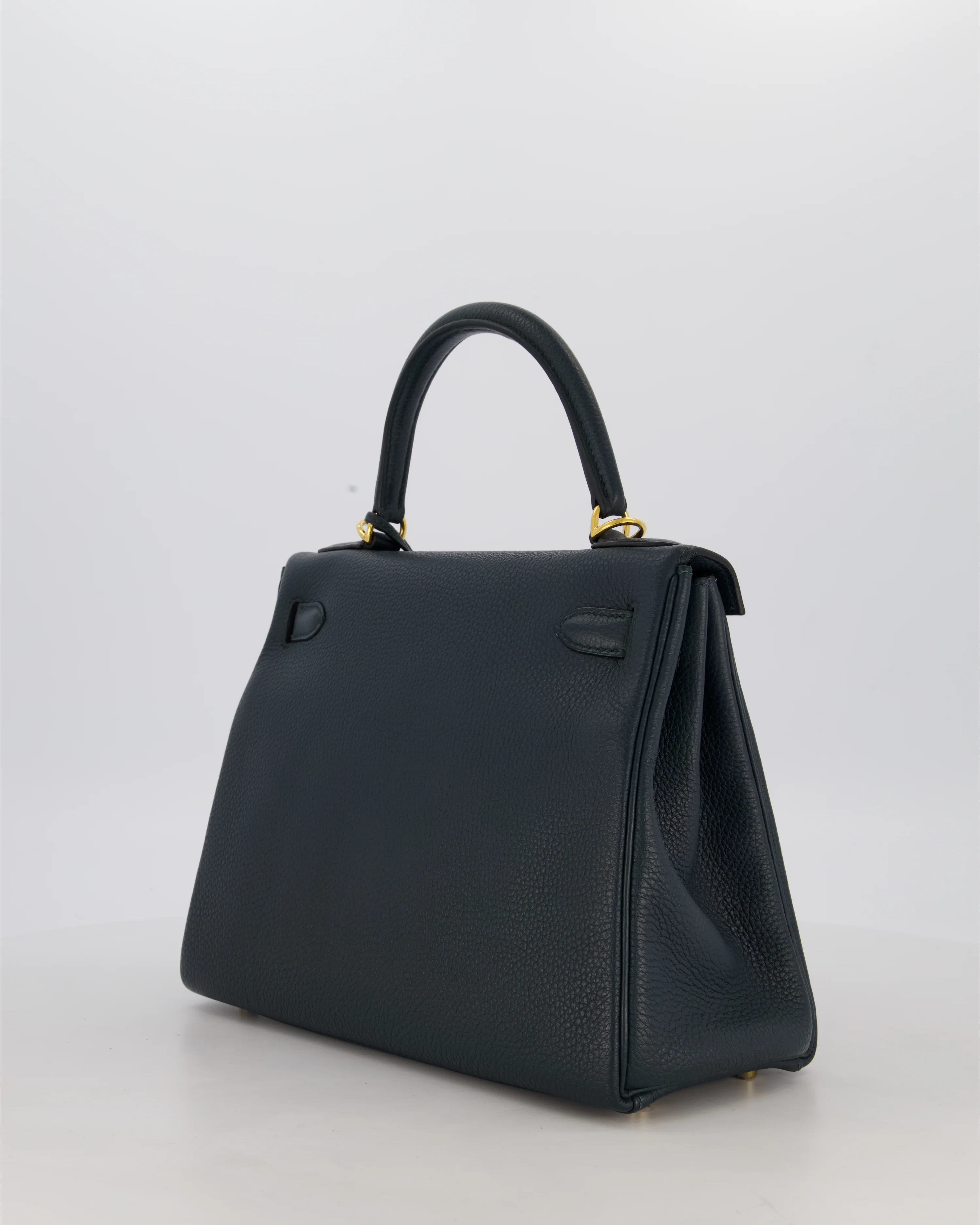 Hermès Kelly 28 Retourne Bag in Vert Cypress Togo Leather with Gold Hardware - Image 6
