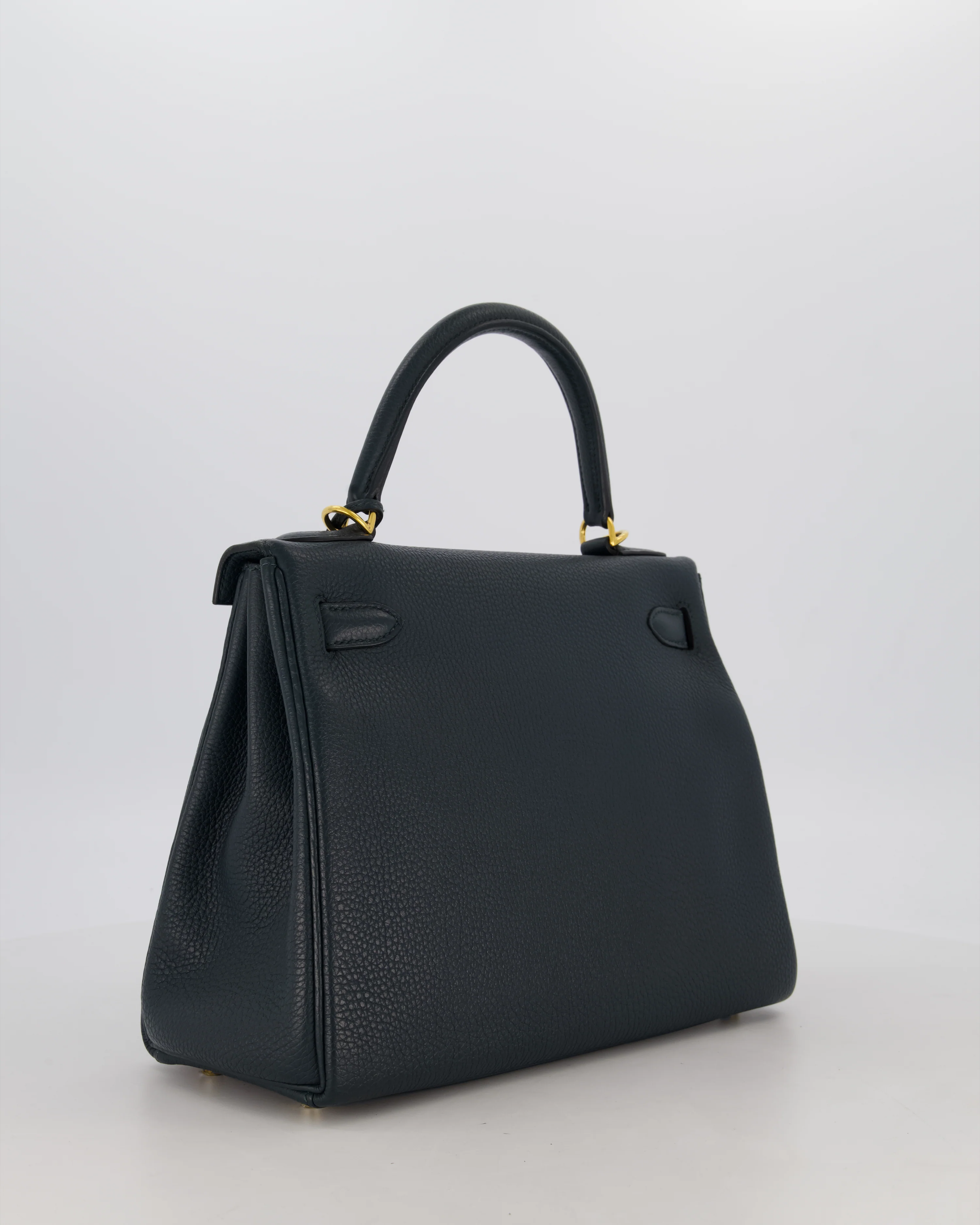 Hermès Kelly 28 Retourne Bag in Vert Cypress Togo Leather with Gold Hardware - Image 8