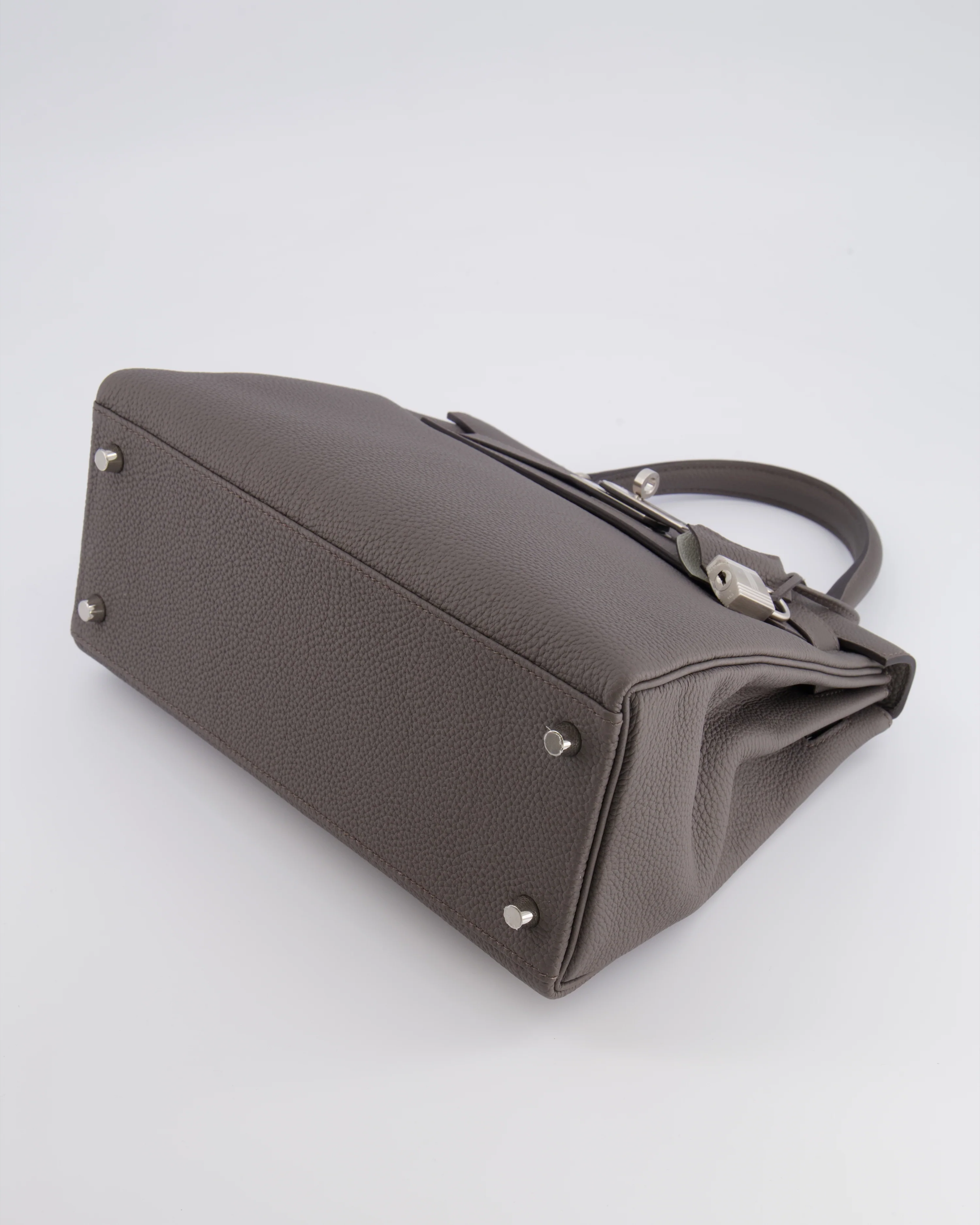 Hermès Kelly 28 Retourne HSS Bag in Gris Etain Togo Leather with Gris Perle Interior and Brushed Palladium Hardware - Image 21