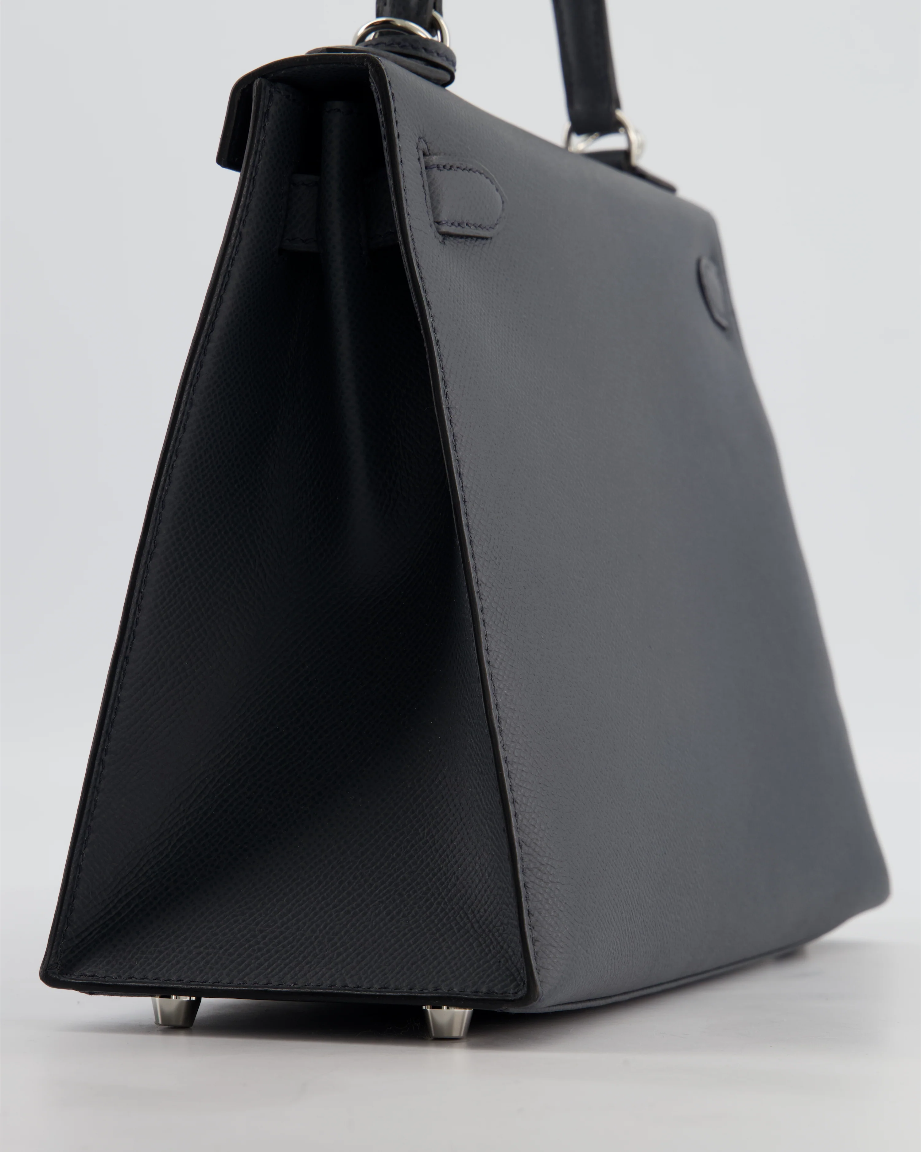 Hermès Kelly 28 Sellier Bag in Gris Misty Epsom Leather with Palladium Hardware - Image 14