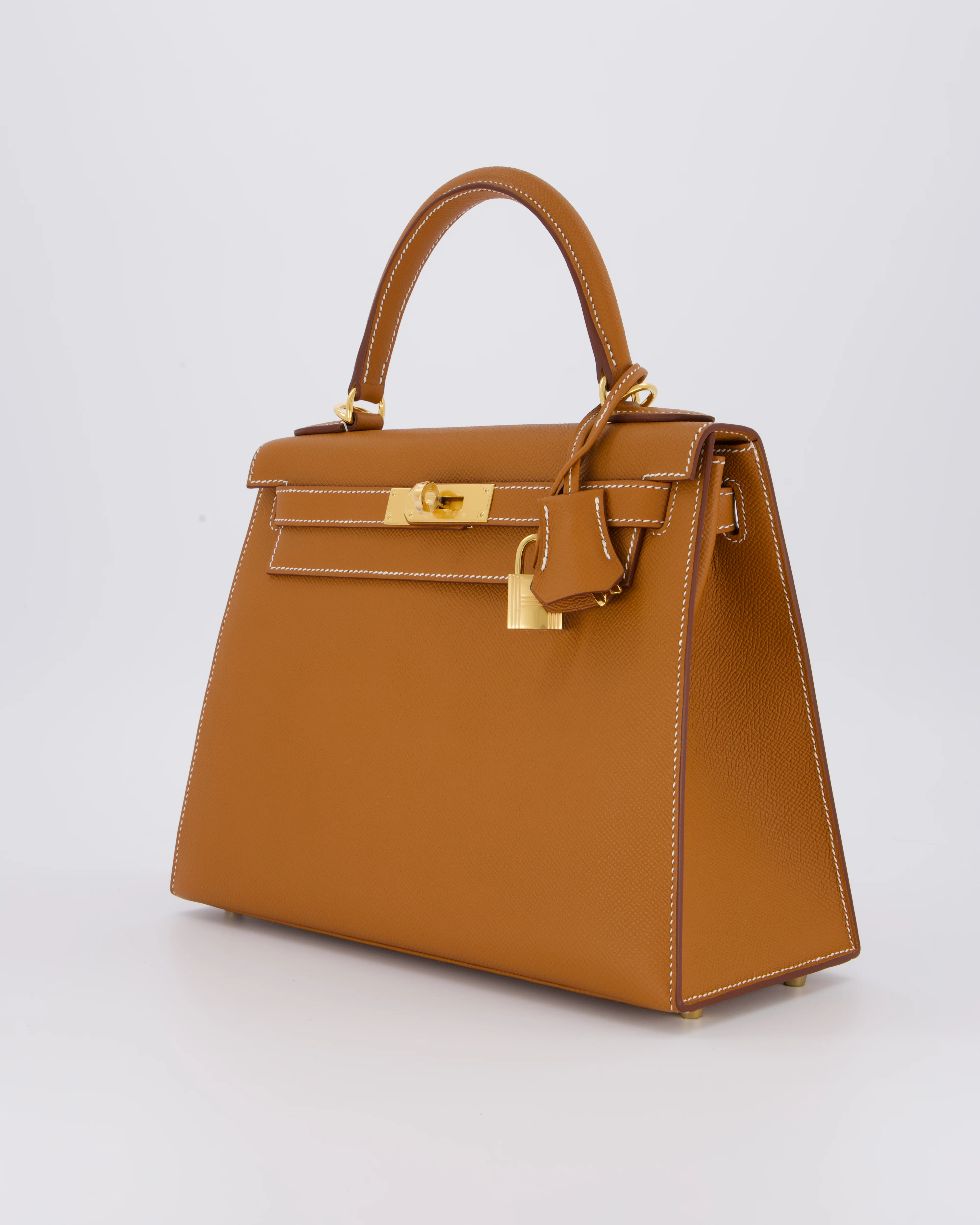 Hermès Kelly 28 Sellier Bag in Gold Epsom Leather with Gold Hardware - Image 10