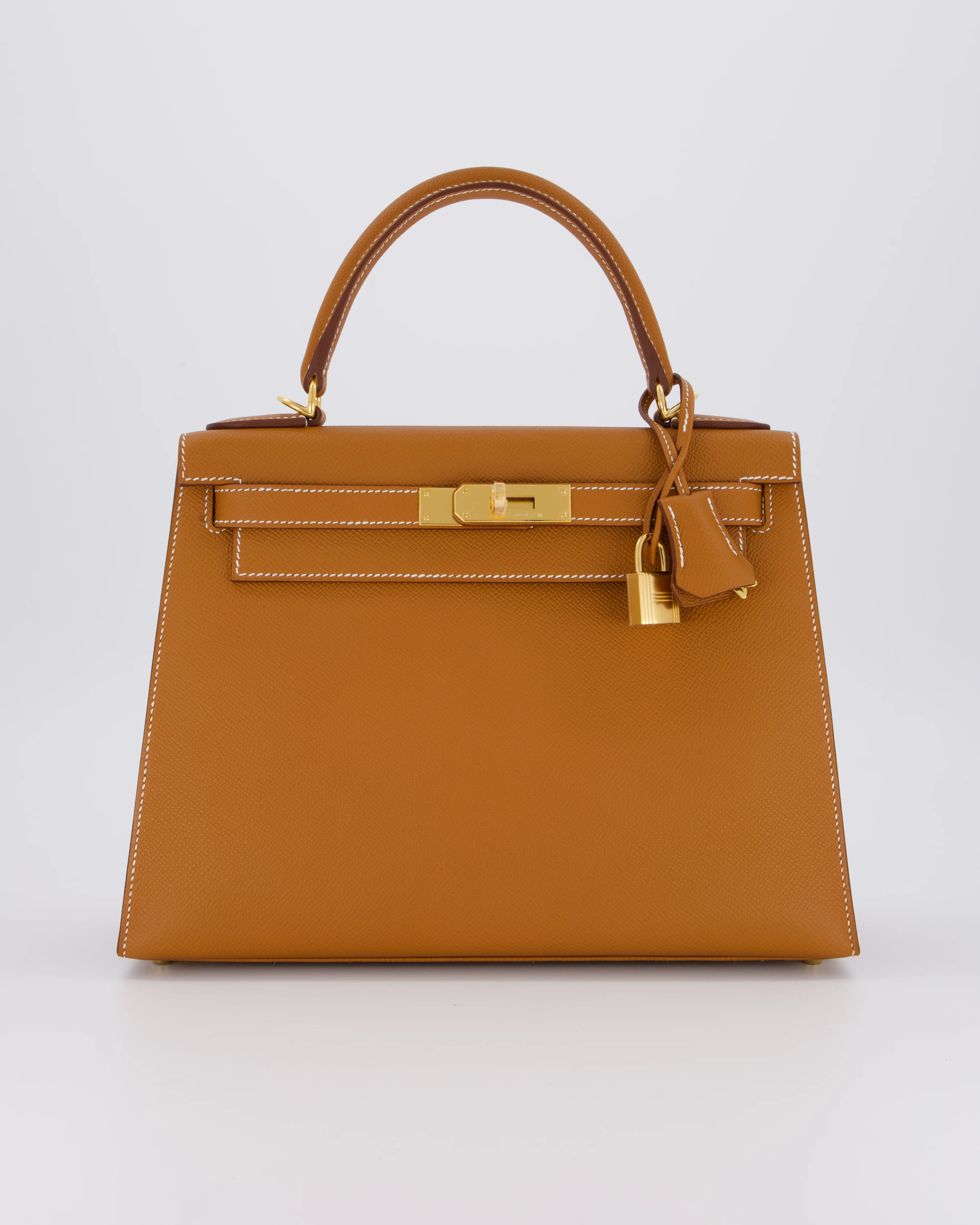 Hermès Kelly 28 Sellier Bag in Gold Epsom Leather with Gold Hardware - Image 23