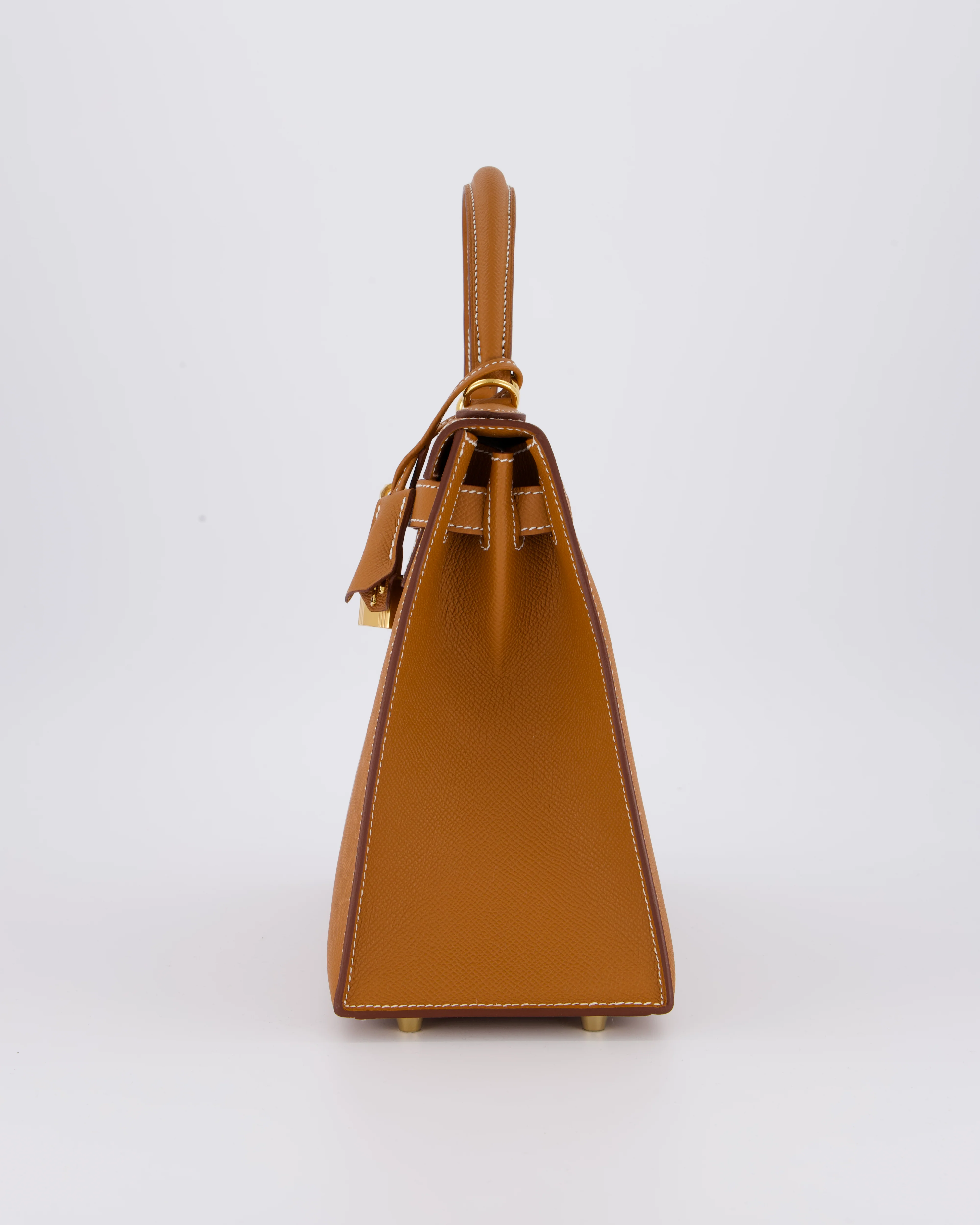Hermès Kelly 28 Sellier Bag in Gold Epsom Leather with Gold Hardware - Image 9