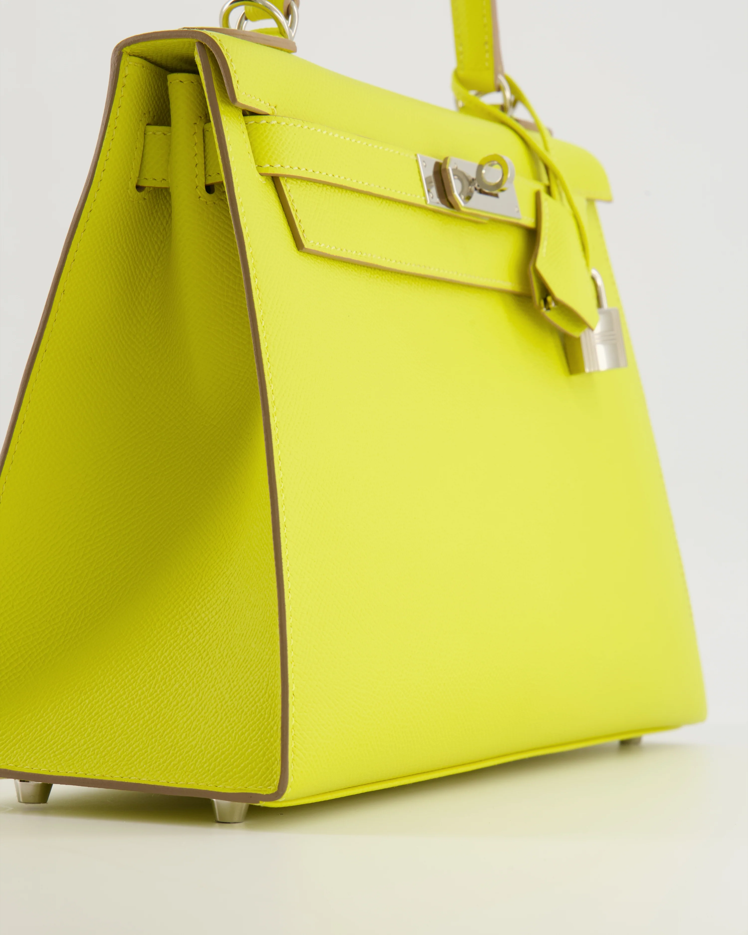 Hermès Kelly 28 Sellier Bag in Lime Epsom Leather with Palladium Hardware - Image 13
