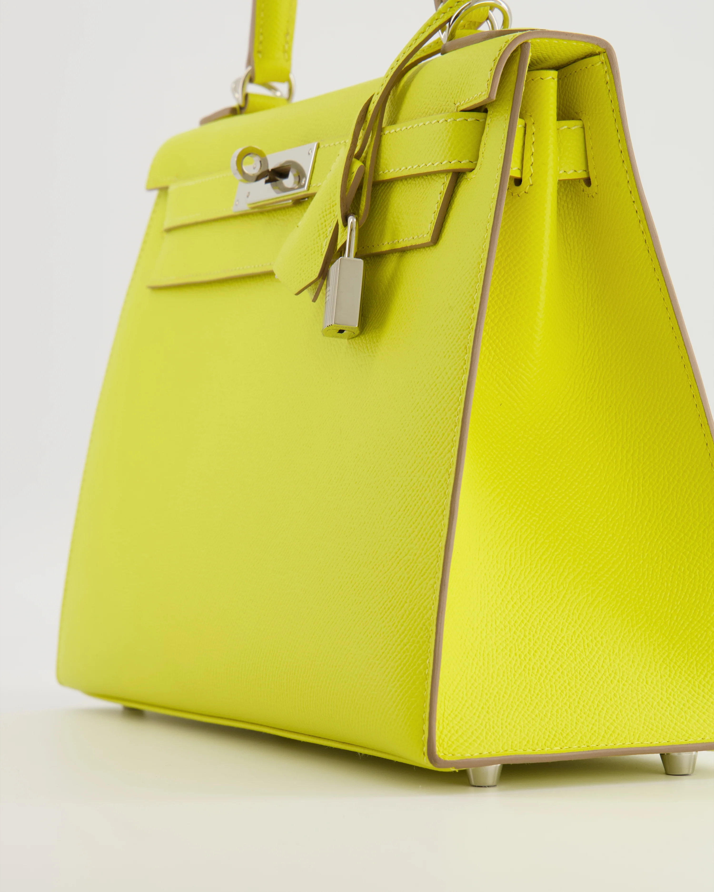 Hermès Kelly 28 Sellier Bag in Lime Epsom Leather with Palladium Hardware - Image 14