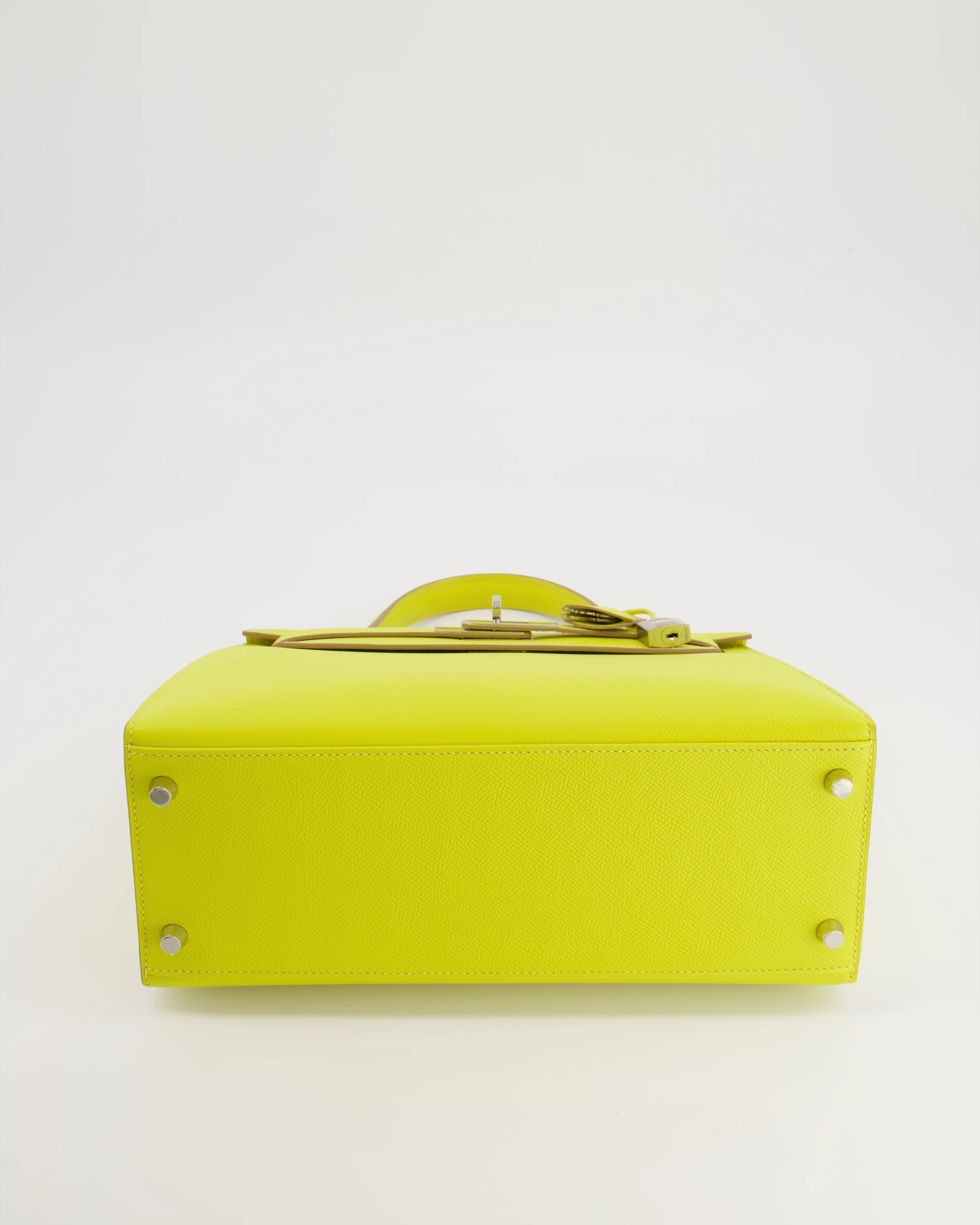 Hermès Kelly 28 Sellier Bag in Lime Epsom Leather with Palladium Hardware - Image 19