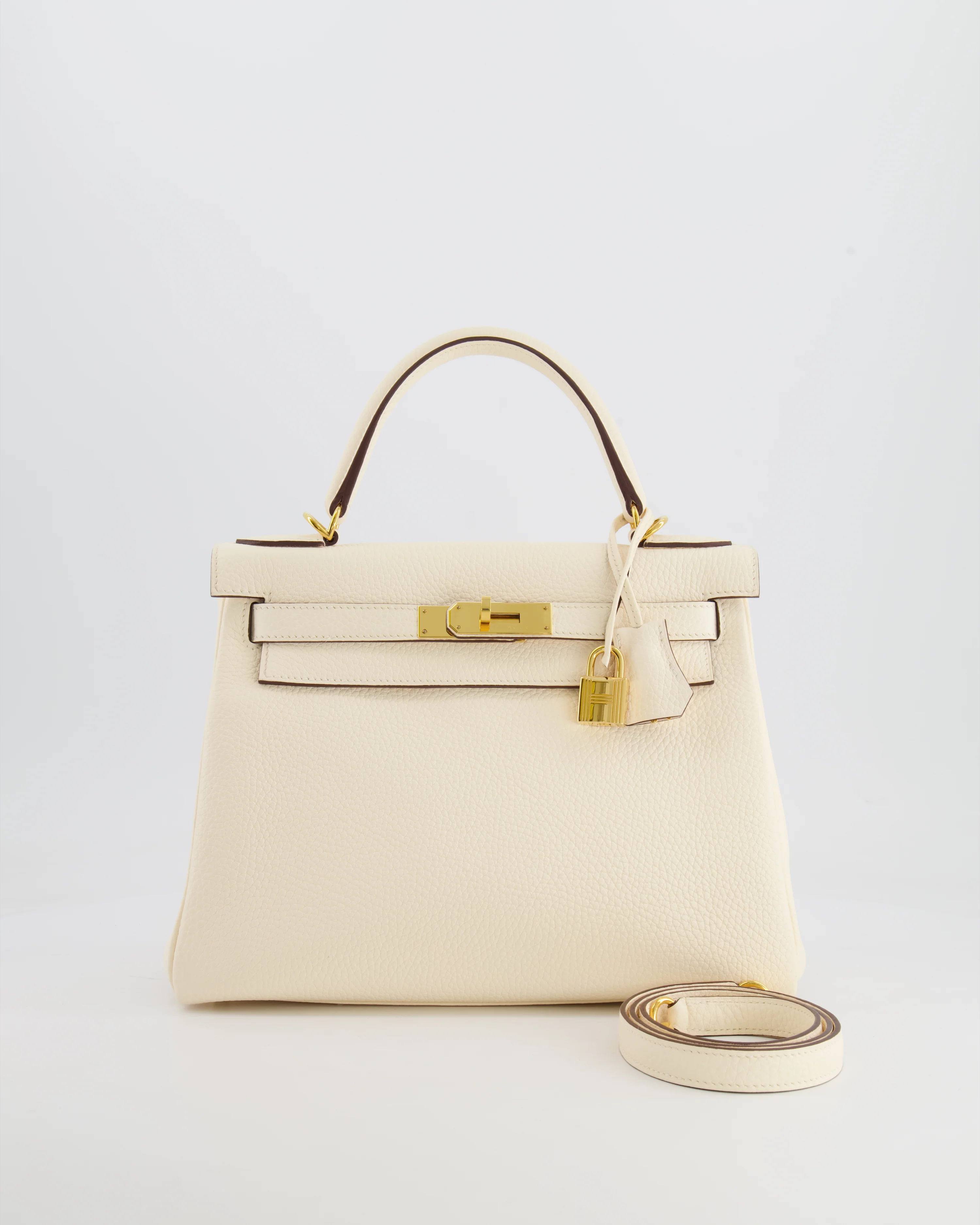 Hermès Kelly 28 Retourne Bag in Nata Clemence Leather with Gold Hardware