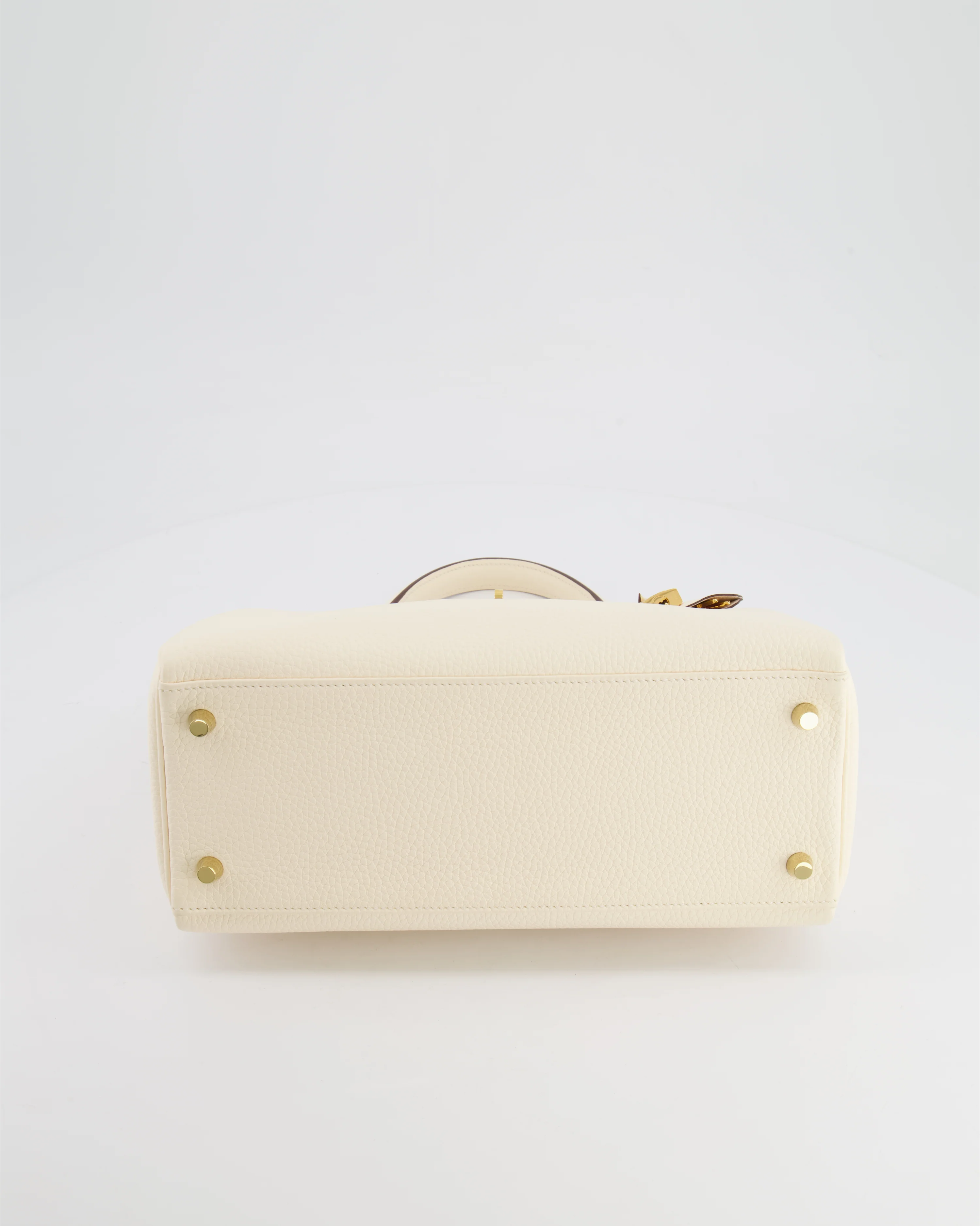 Hermès Kelly 28 Retourne Bag in Nata Clemence Leather with Gold Hardware - Image 21