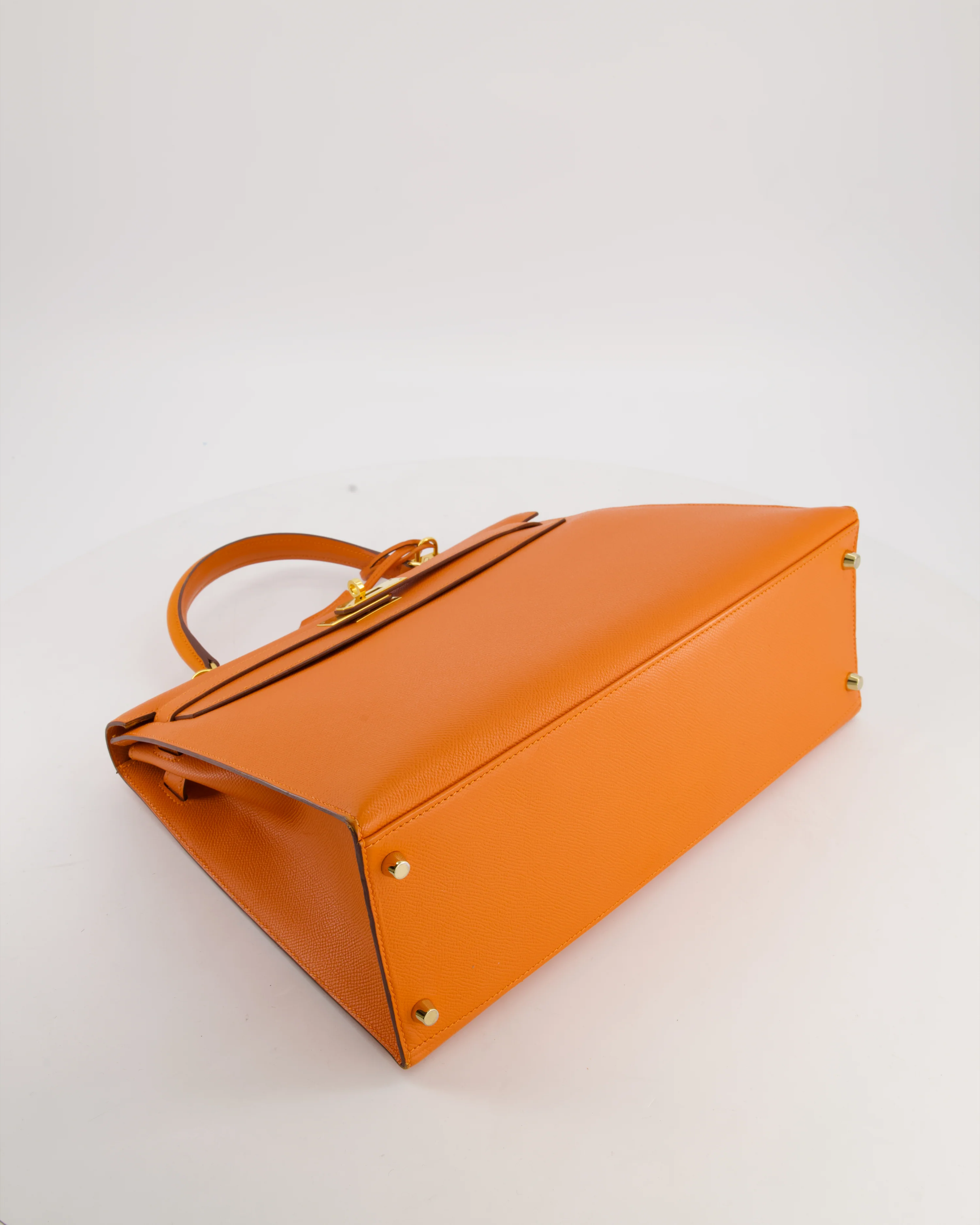 Hermès Kelly 35 Sellier Bag in Orange Epsom Leather With Gold Hardware - Image 19