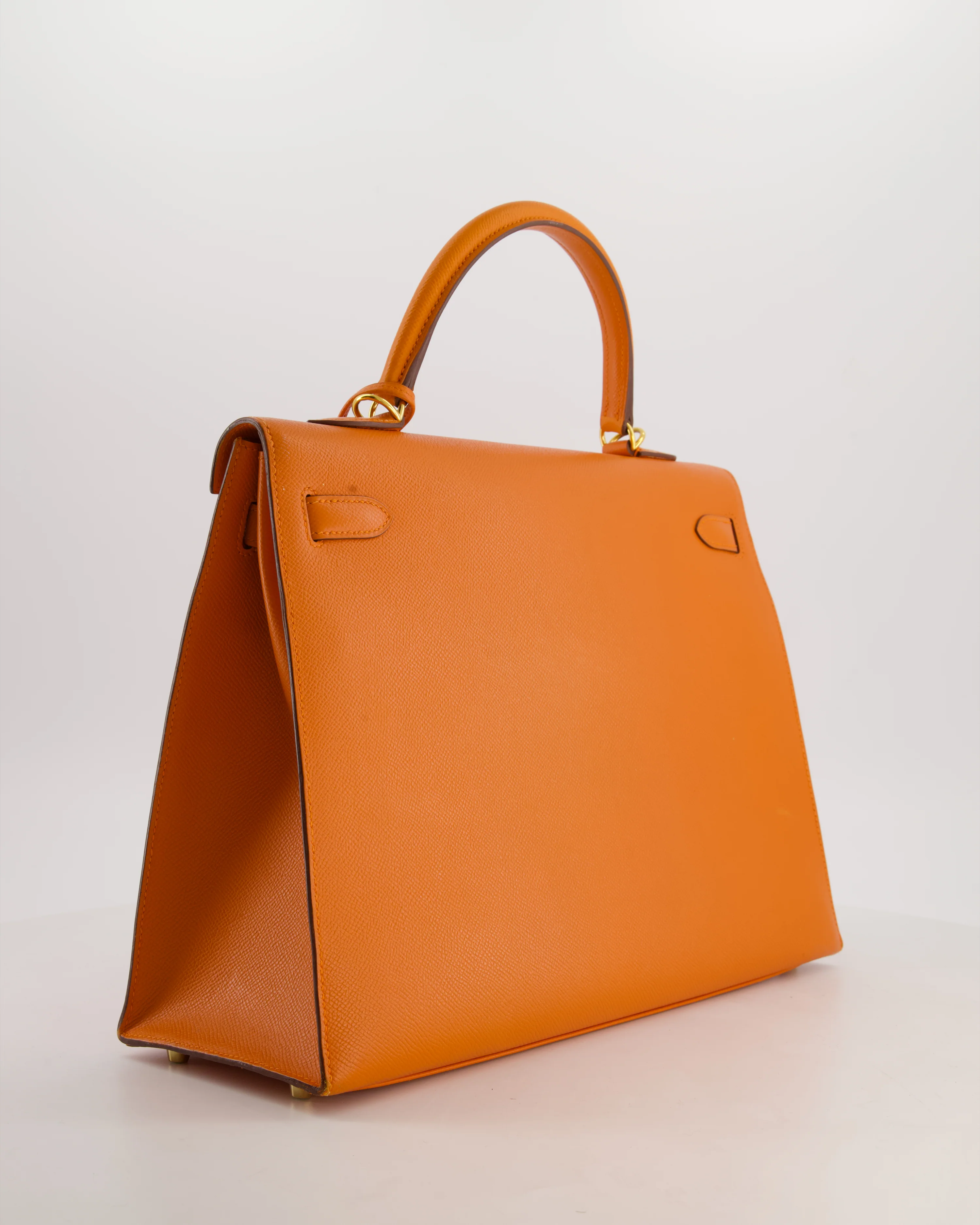 Hermès Kelly 35 Sellier Bag in Orange Epsom Leather With Gold Hardware - Image 9