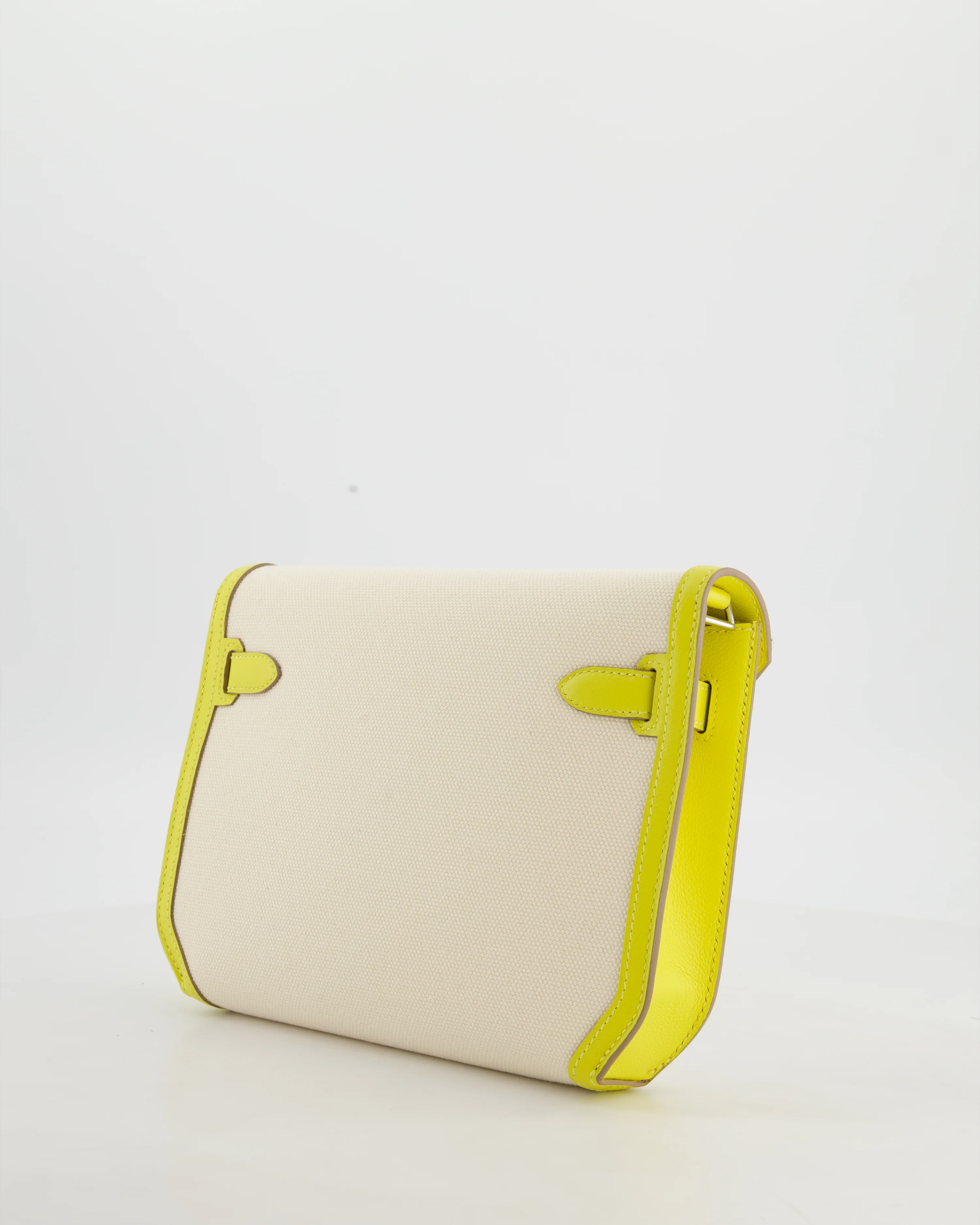 Hermès Kelly Depeches 25 Verso Bag in Ecru Canvas and Jaune Citron Chèvre with Palladium Hardware - Image 5